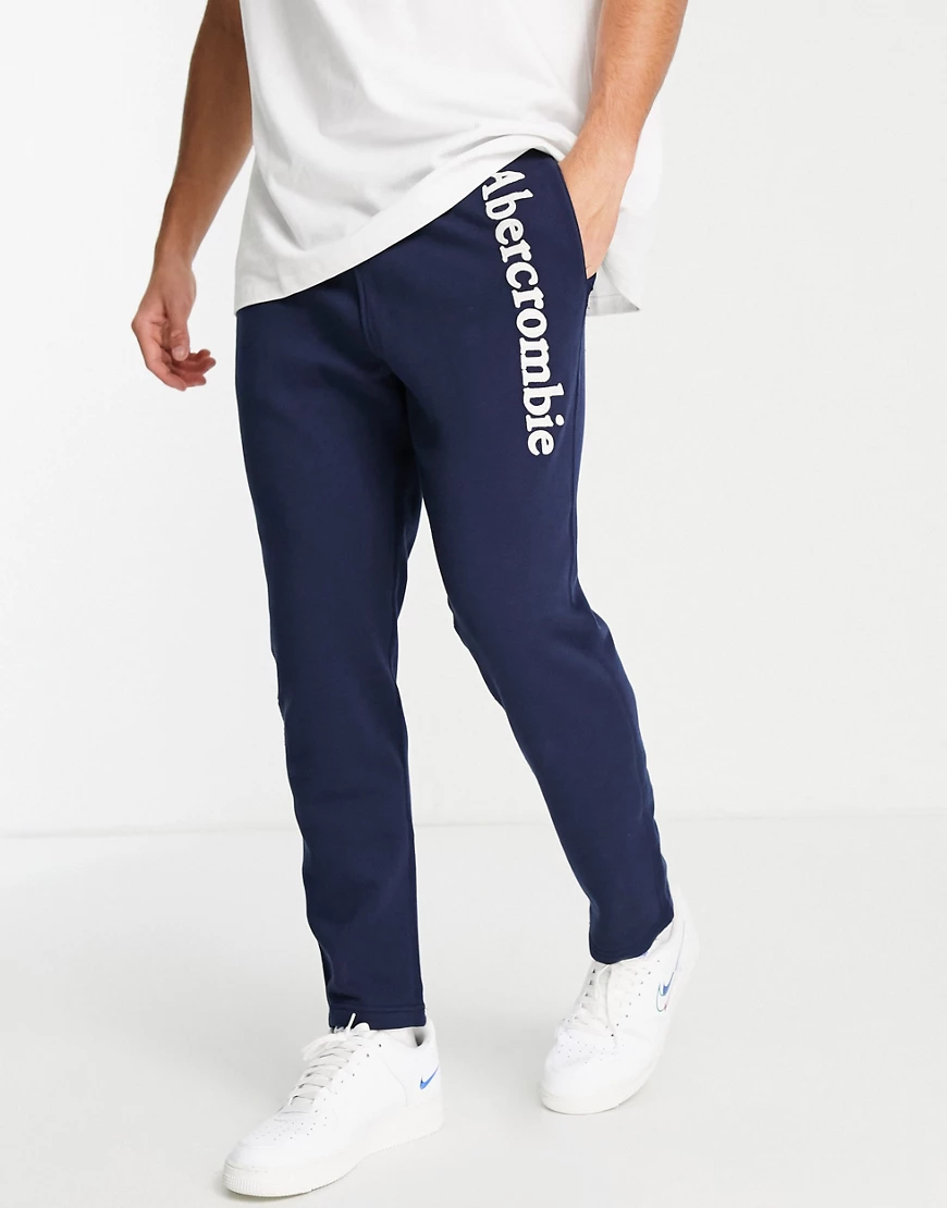 Abercrombie & Fitch – Fleece-Jogginghose in Marineblau günstig online kaufen