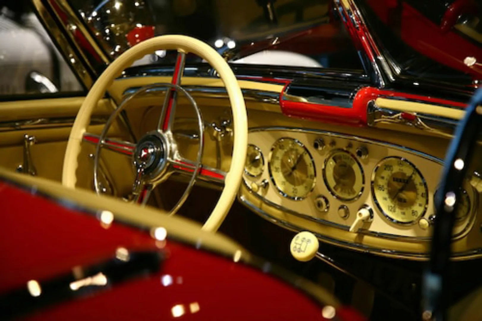Papermoon Fototapete »Klassisches Benz Interieur« günstig online kaufen
