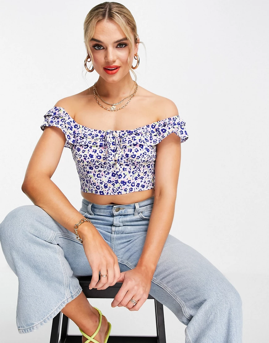 Glamorous – Schulterfreie, lila geblümte Bluse mit kurzem Schnitt günstig online kaufen