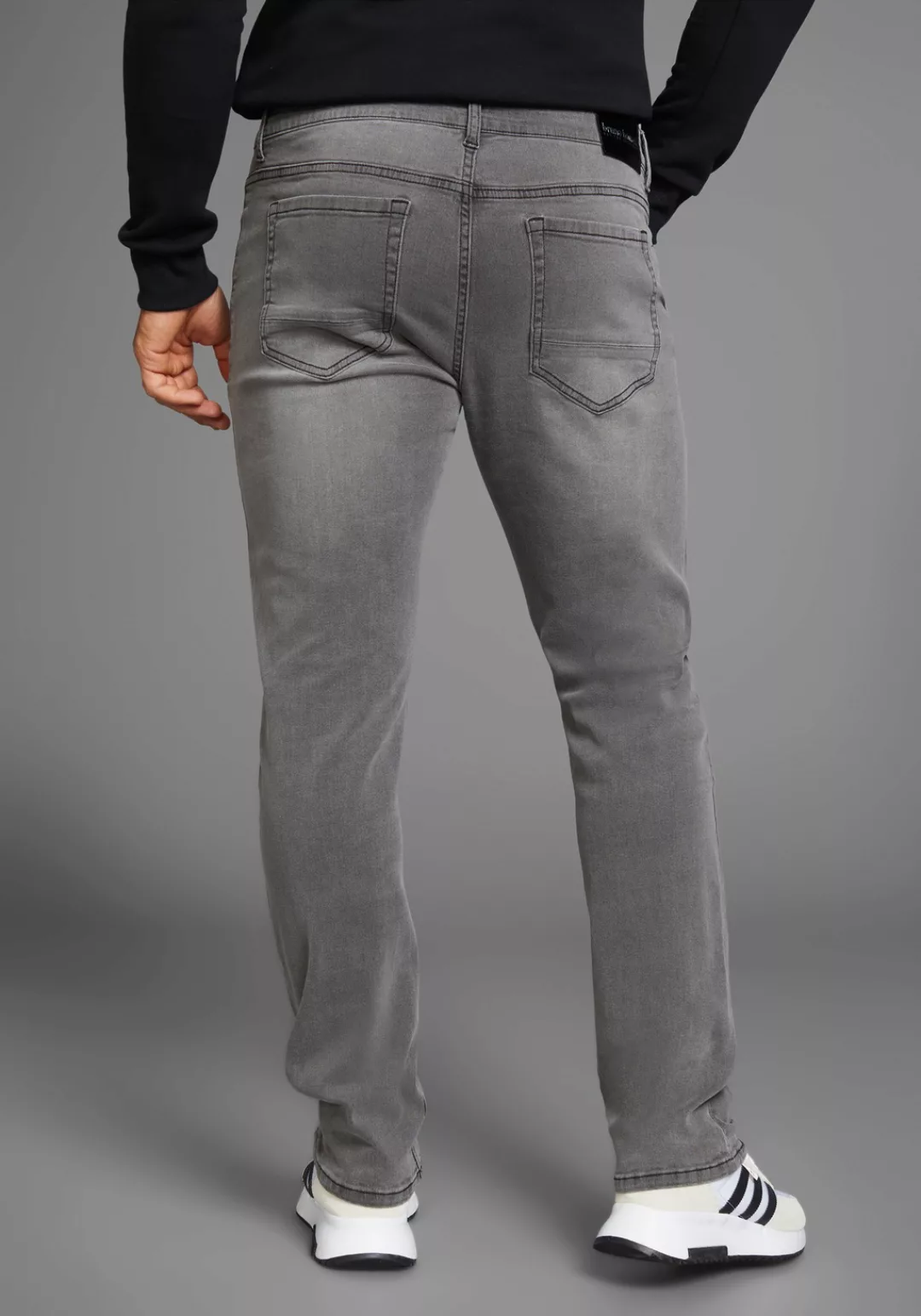 Bruno Banani Straight-Jeans Hutch gerade Beinform, mit Destroyed-Effekten, günstig online kaufen