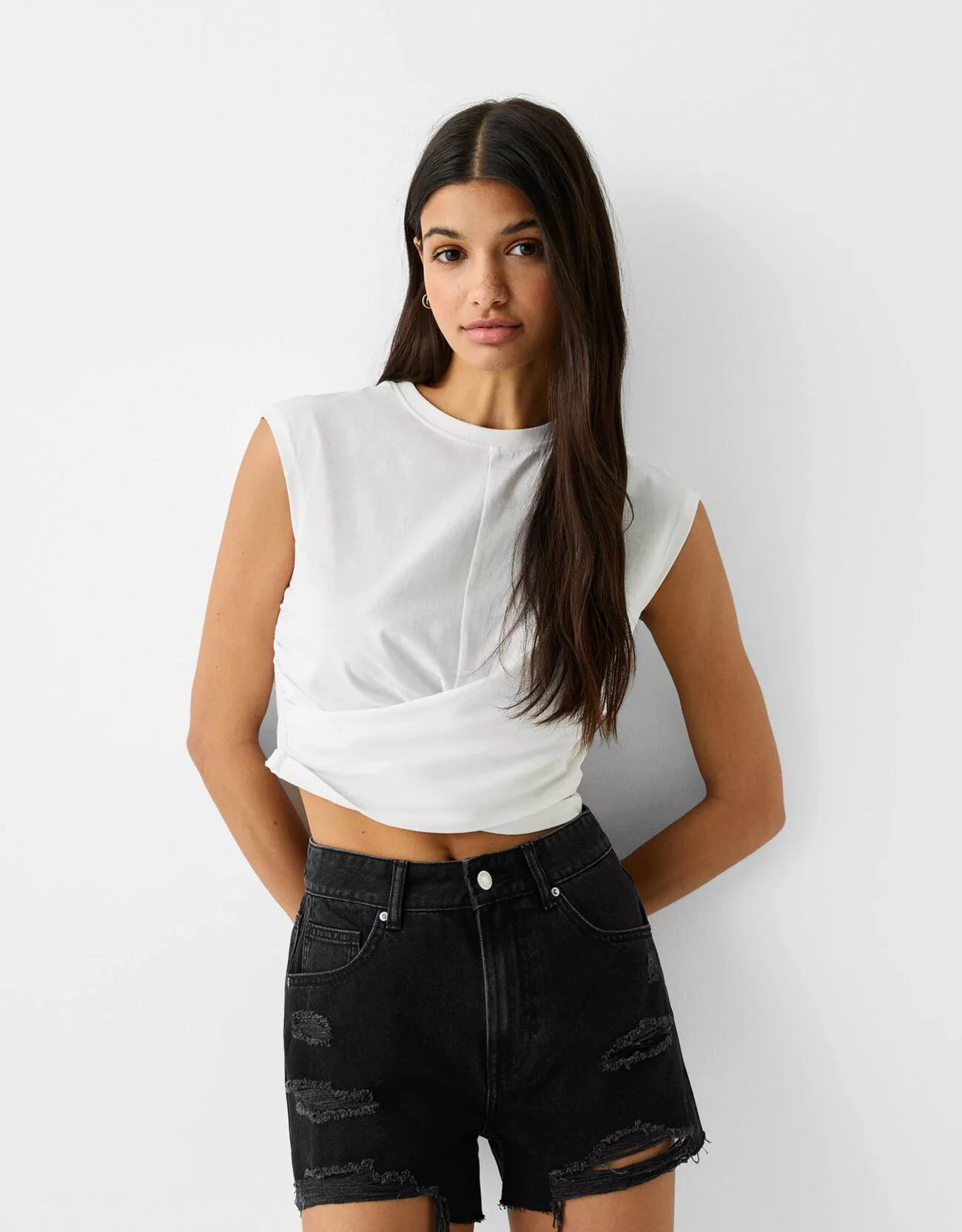 Bershka Jeansshorts Mit Rissen Damen 38 Schwarz günstig online kaufen