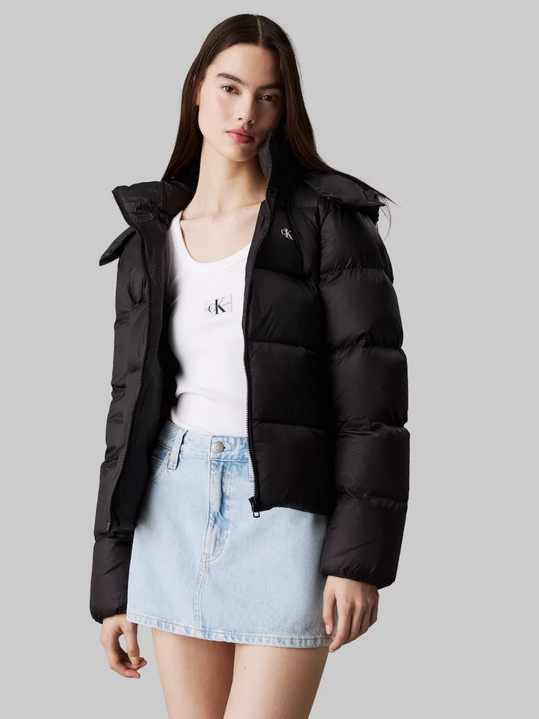 Calvin Klein Jeans Outdoorjacke "MW DOWN SHORT PUFFER", mit Kapuze, mit Log günstig online kaufen