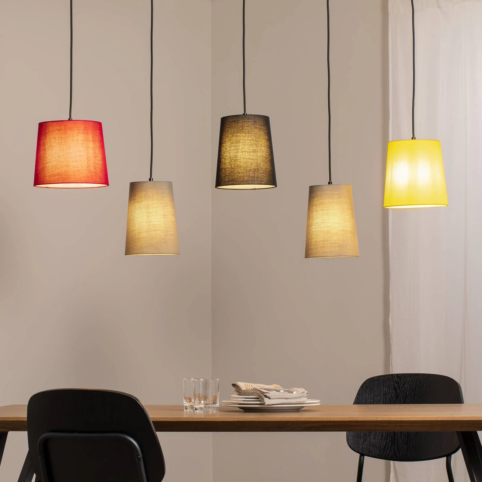Lindby Hängelampe Amilia, Stoff, 5-flg., rot/grau/gelb, E27 günstig online kaufen