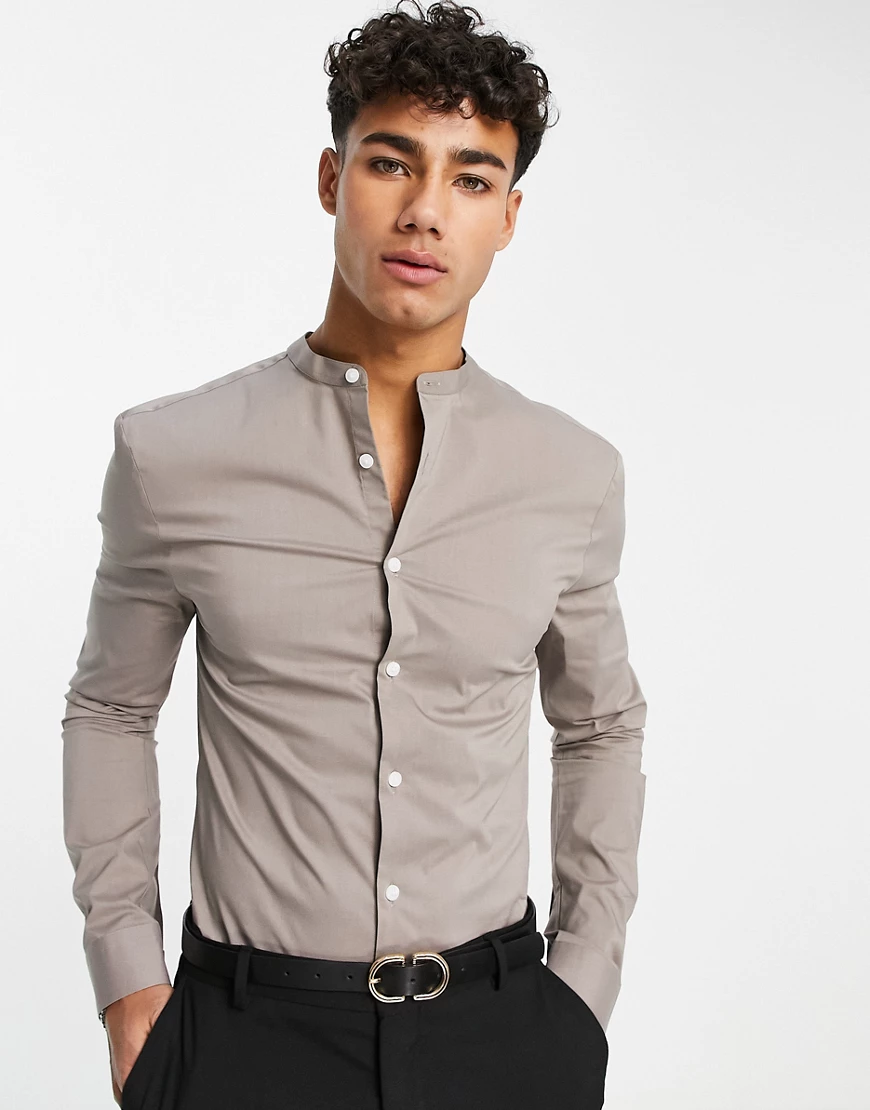 ASOS DESIGN – Hemd in Taupe mit superengem Muskelshirt-Schnitt und farblich günstig online kaufen