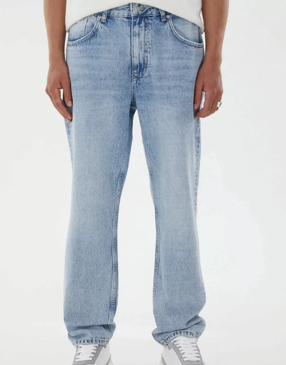 Pull&Bear – Locker geschnittene Jeans in Blau günstig online kaufen