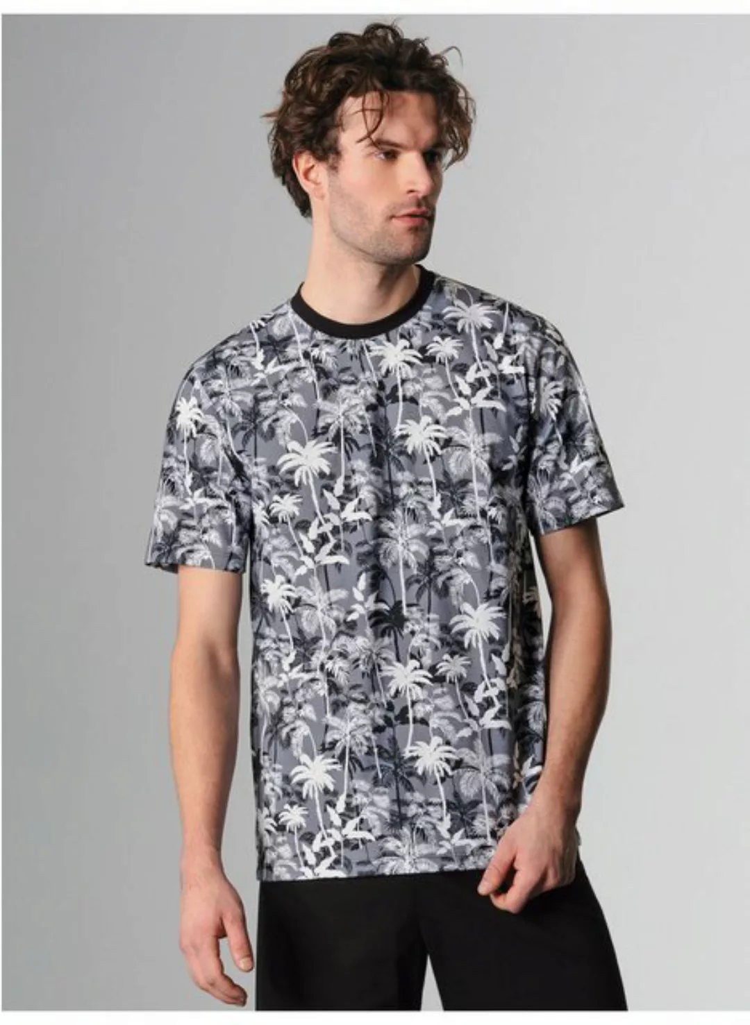 Trigema T-Shirt TRIGEMA T-Shirt mit sommerlichem Allover-Print (1-tlg) günstig online kaufen
