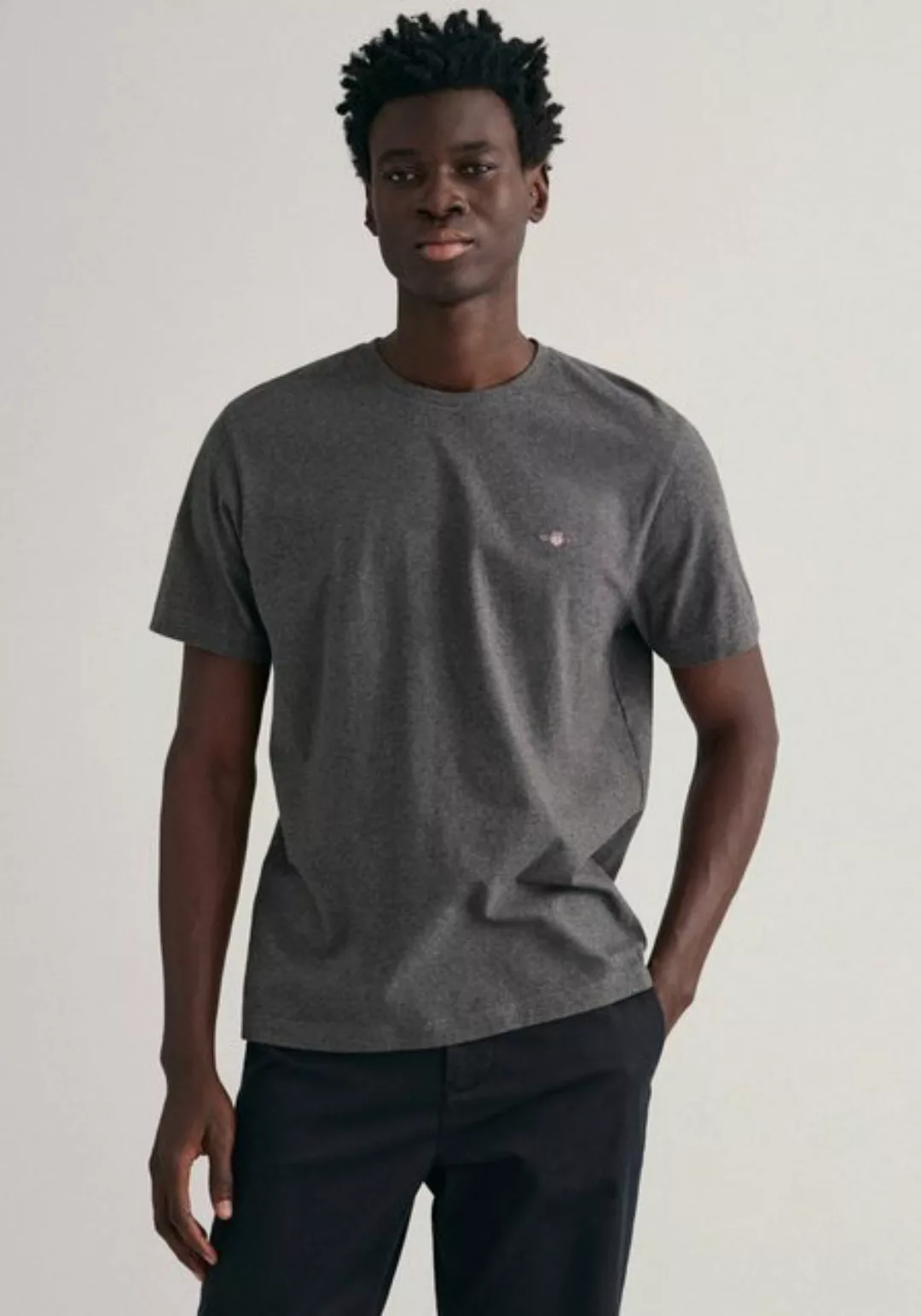 Gant T-Shirt "SLIM SHIELD SS T-SHIRT", mit Logostickerei auf der Brust günstig online kaufen