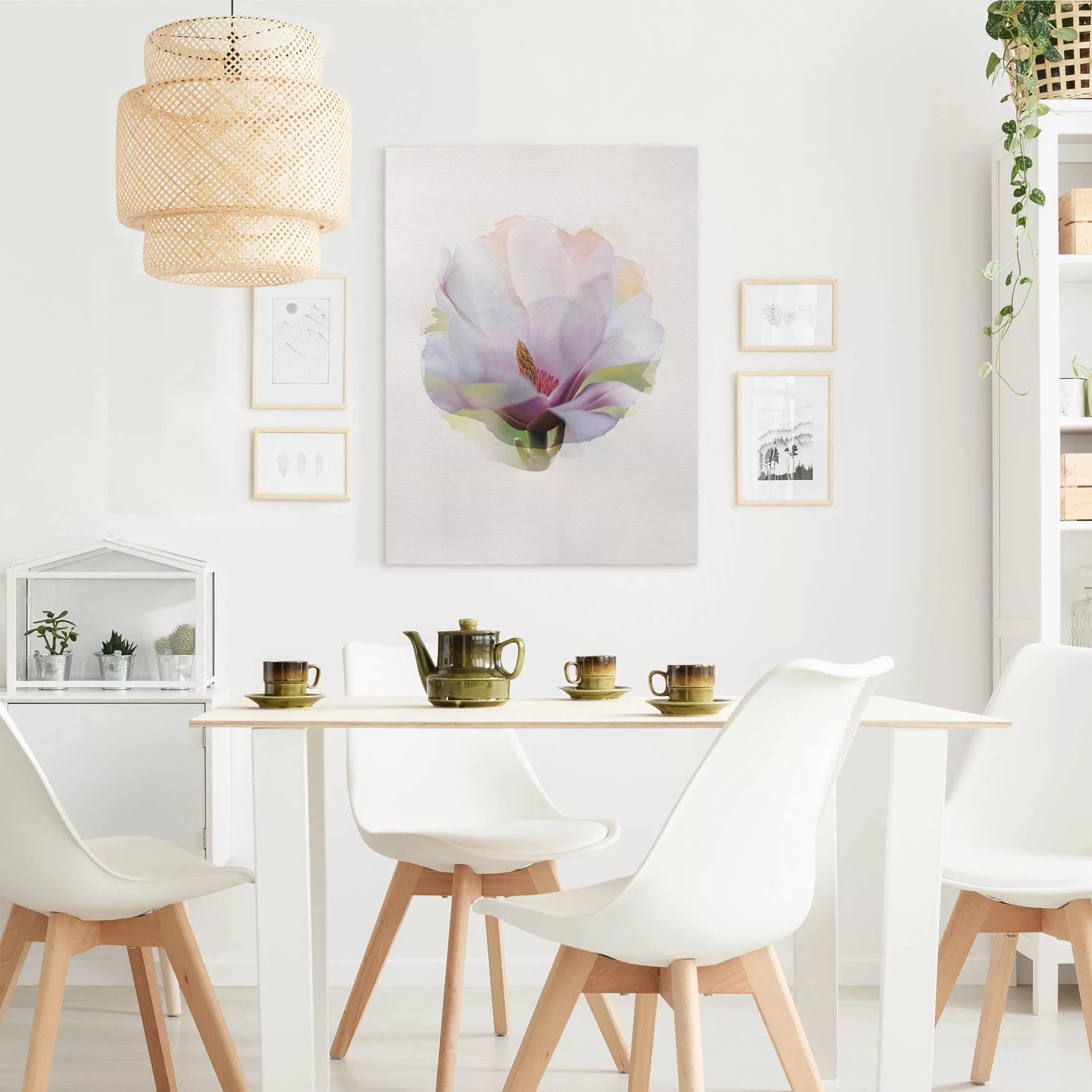 Leinwandbild Blumen - Hochformat Wasserfarben - Zarte Magnolienblüte günstig online kaufen