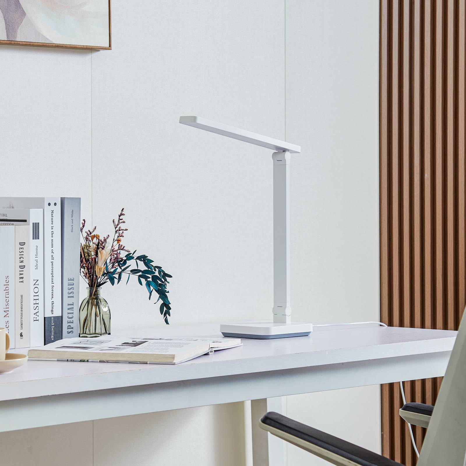 Lindby LED-Schreibtischleuchte Rylas, weiß, USB, CCT günstig online kaufen