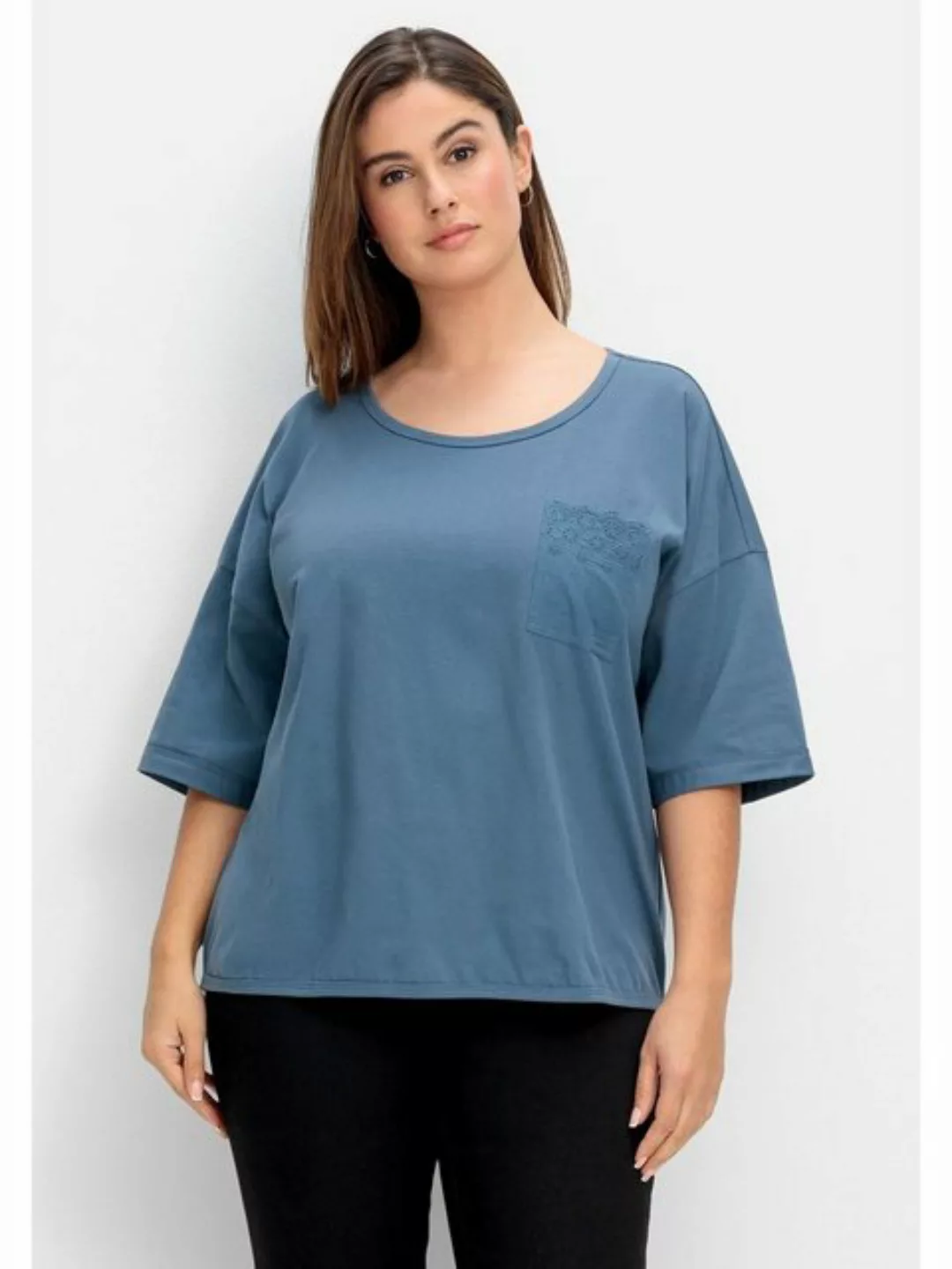 Sheego T-Shirt Große Größen mit Brusttasche aus Spitze günstig online kaufen