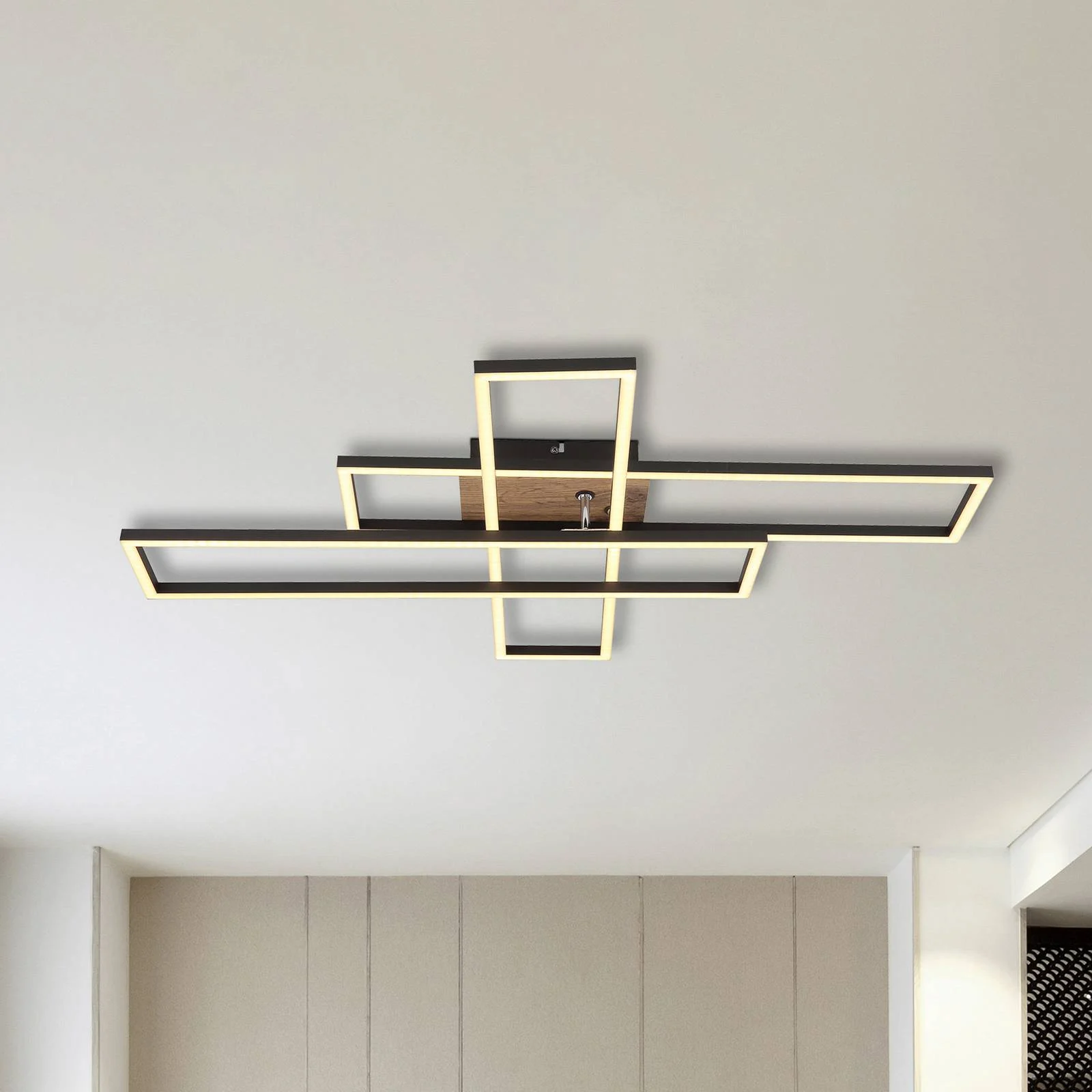 LED-Deckenlampe Dakari, Länge 80 cm, schwarz/holz, 3-flg. günstig online kaufen