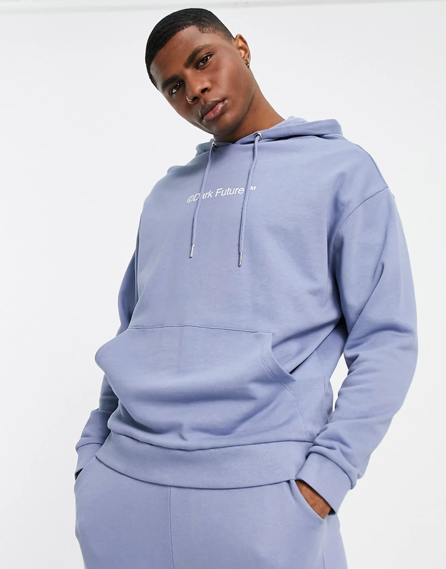 ASOS – Dark Future – Oversize-Kapuzenpullover in Stonewash-Blau mit Logopri günstig online kaufen