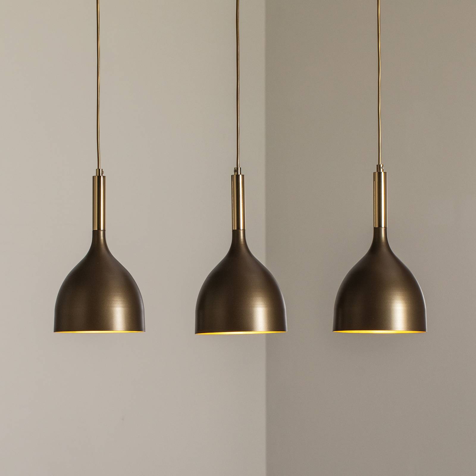 Hängelampe Noak 3-flammig, lang, titan-gold/gold, Stahl günstig online kaufen
