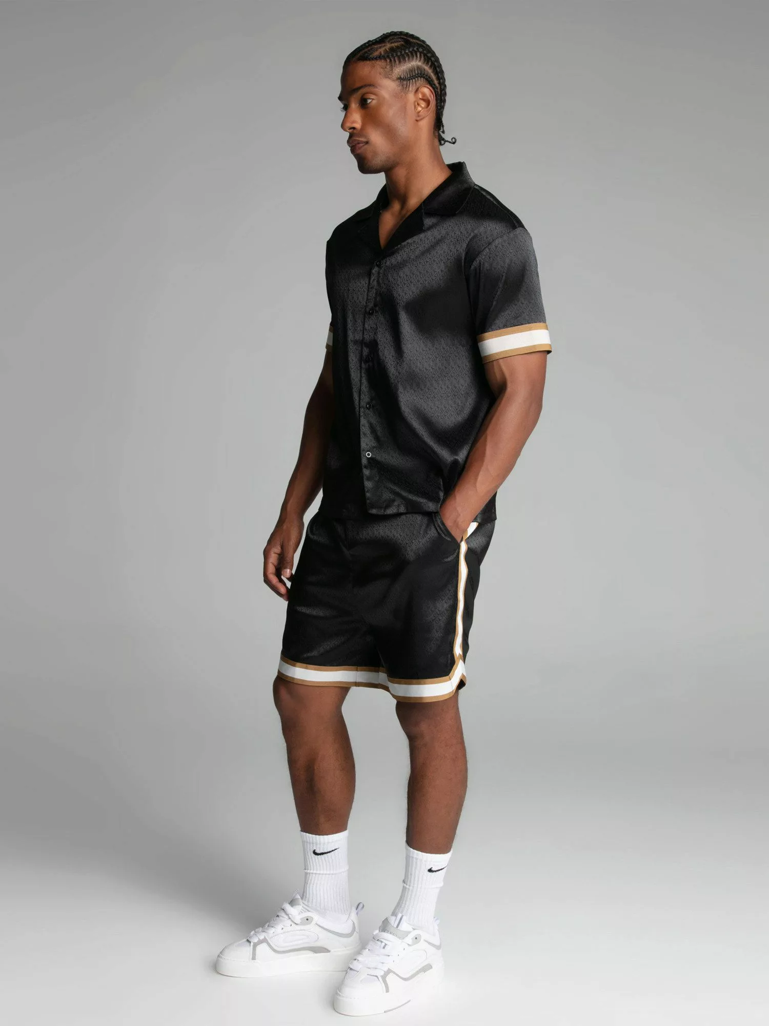 Siksilk Kurzarmhemd SikSilk Herren Schwarzes Resort günstig online kaufen