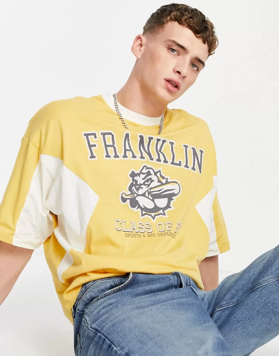 ASOS DESIGN – Oversize-T-Shirt in Gelb im Farbblockdesign mit College-Print günstig online kaufen