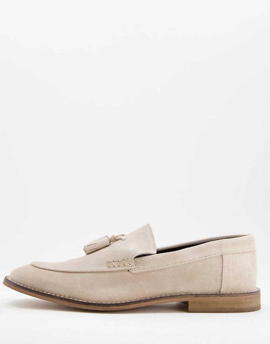 ASOS DESIGN – Slipper aus Wildleder in Stone mit Quasten und Natursohle-Neu günstig online kaufen