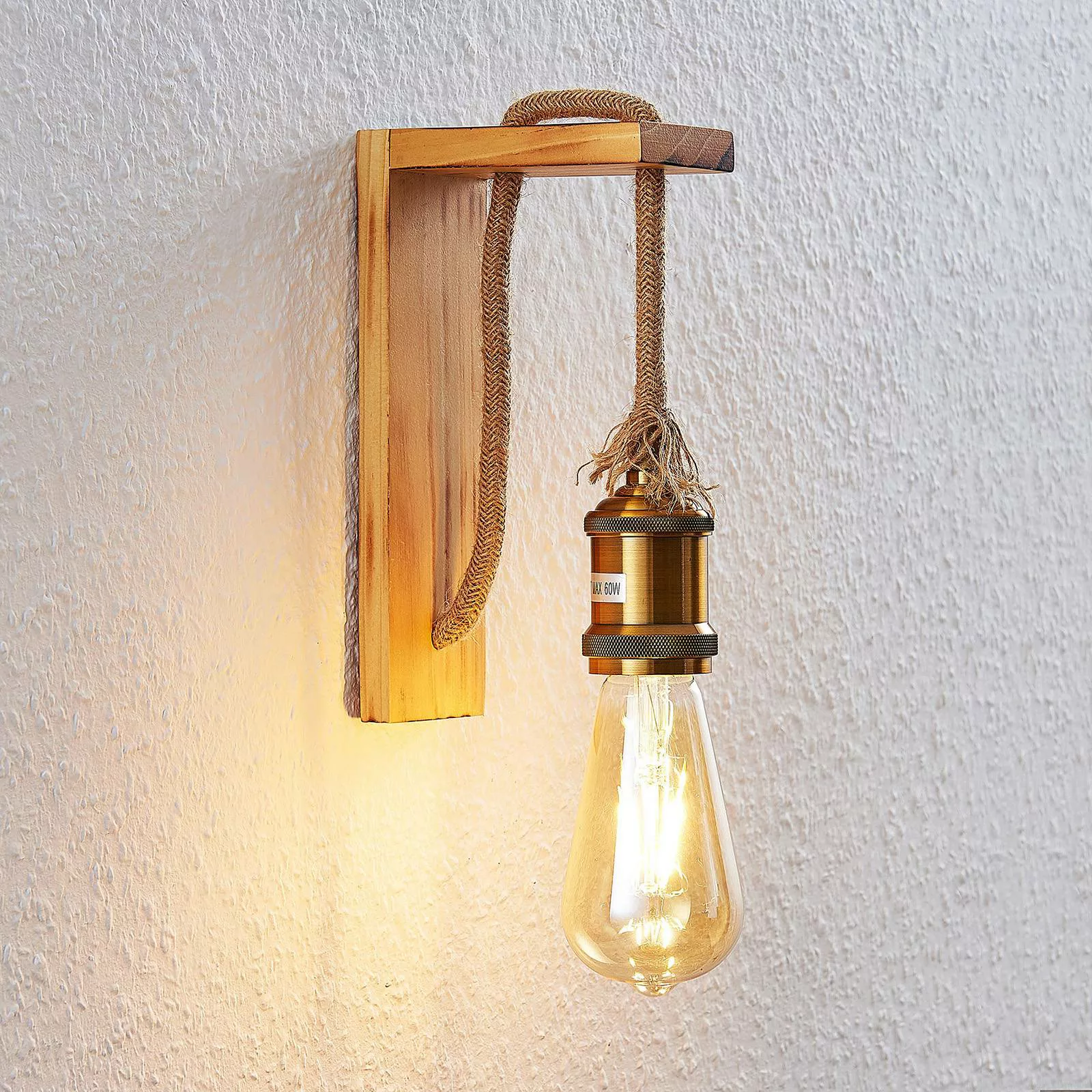 Lindby Helou Holz-Wandlampe mit sichtbarer Fassung günstig online kaufen