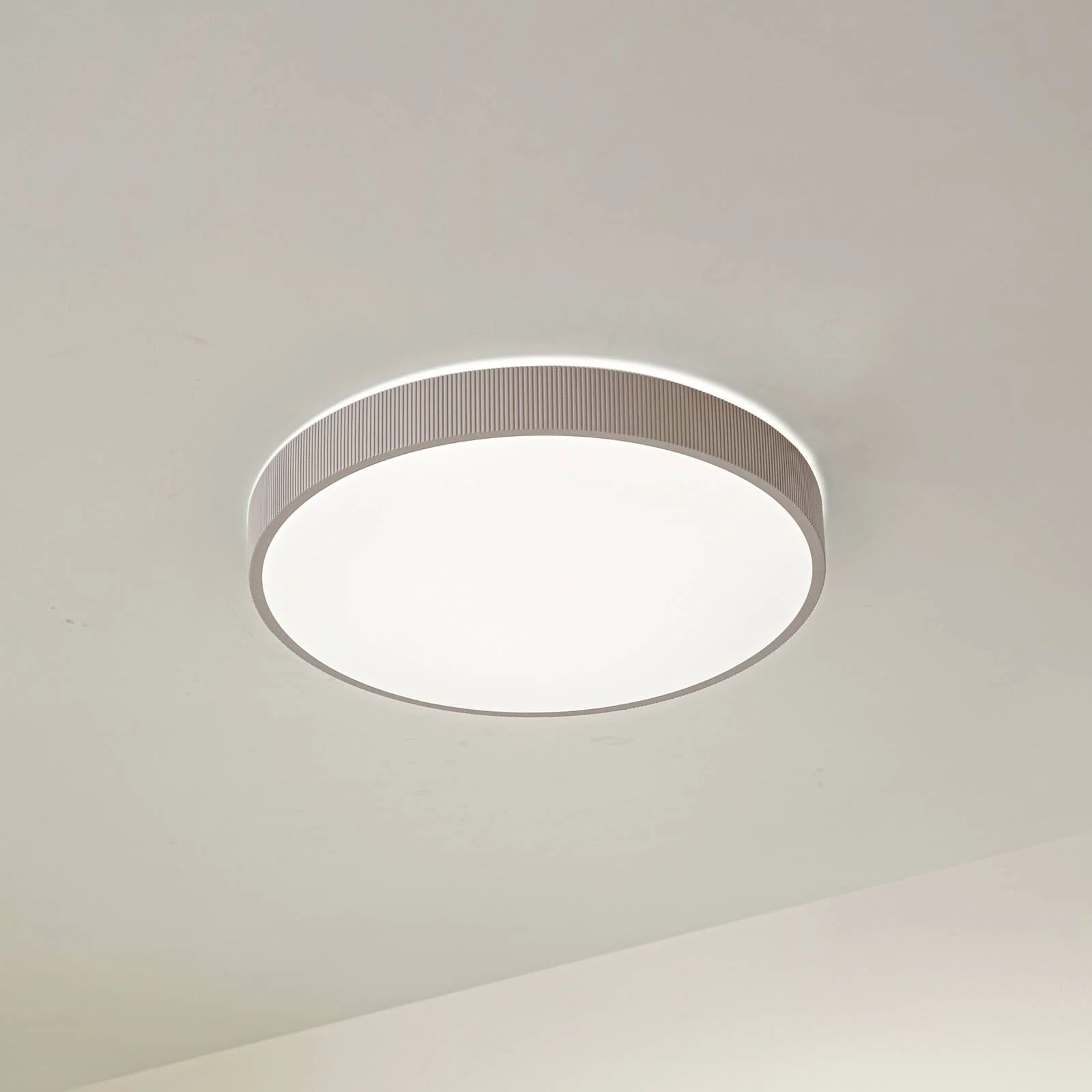 Lindby LED-Deckenlampe Zylo, hellgrau, Ø 49 cm, CCT, dimmbar günstig online kaufen