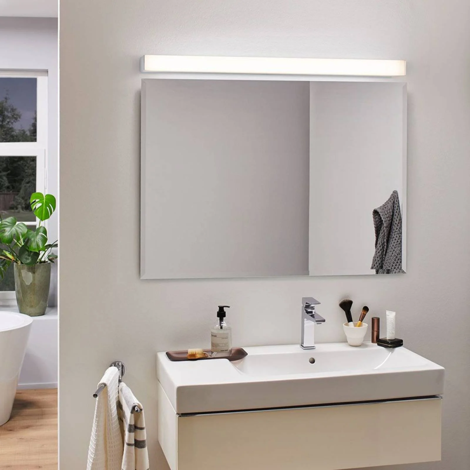 Paulmann HomeSpa Tova LED-Spiegelleuchte, 60 cm günstig online kaufen