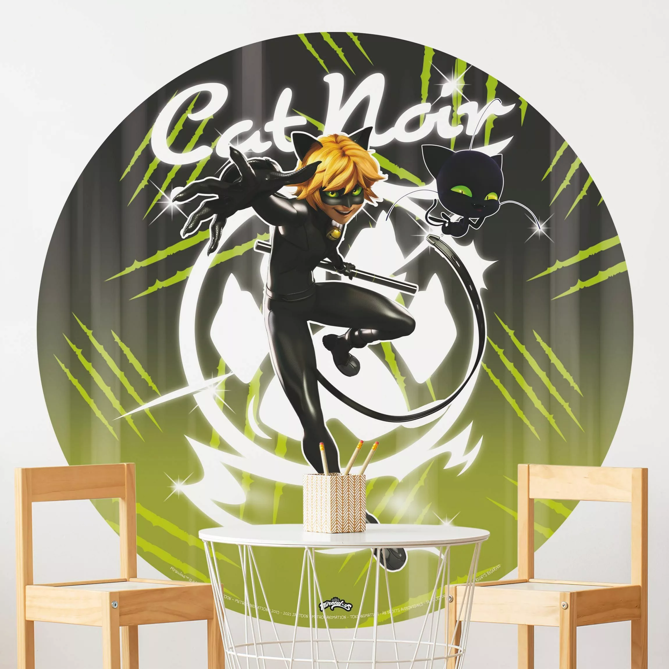 Runde Tapete selbstklebend Miraculous Cat Noir in Paris günstig online kaufen