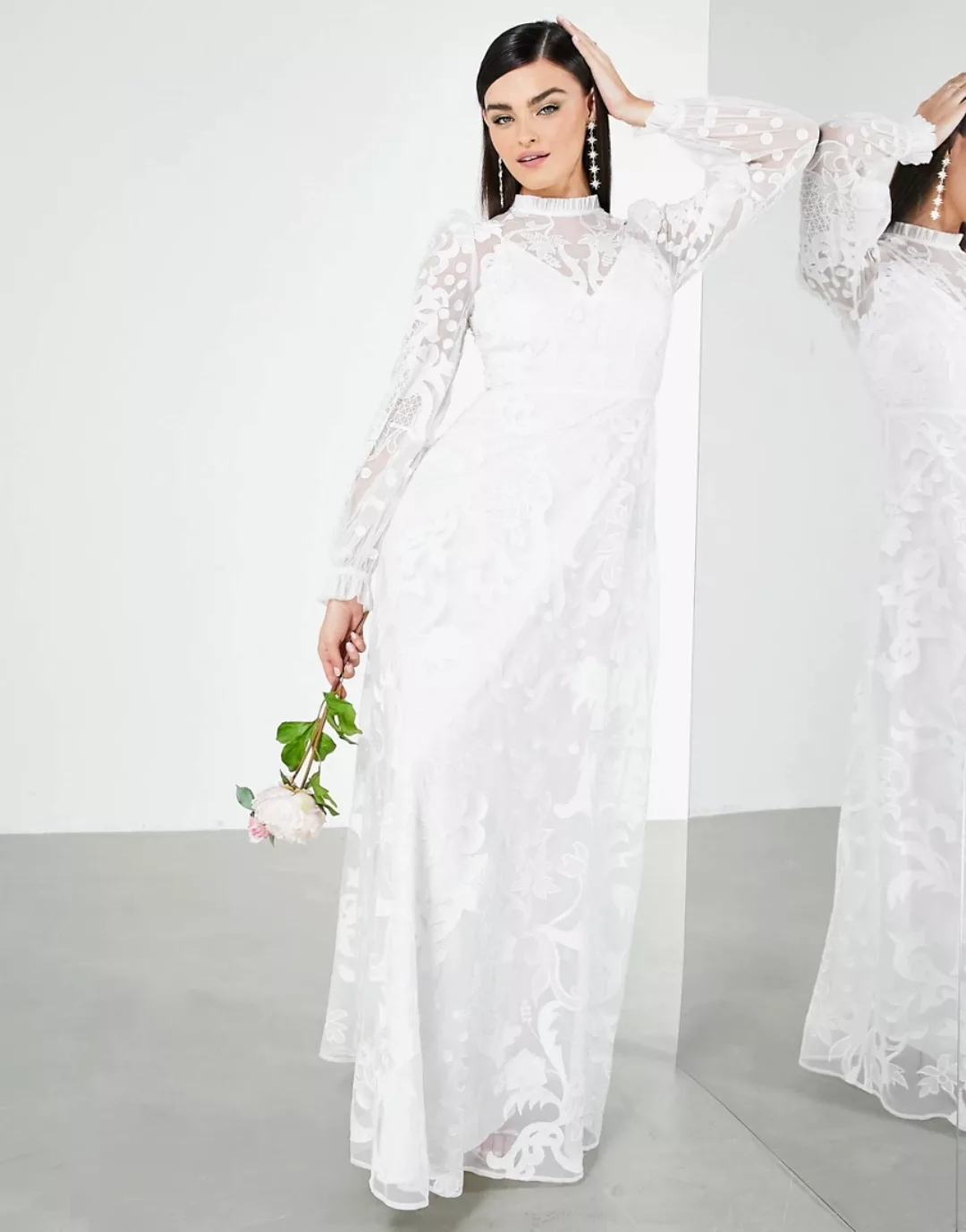 ASOS EDITION – Violet – Hochzeitskleid mit Stickerei und hohem Ausschnitt-W günstig online kaufen