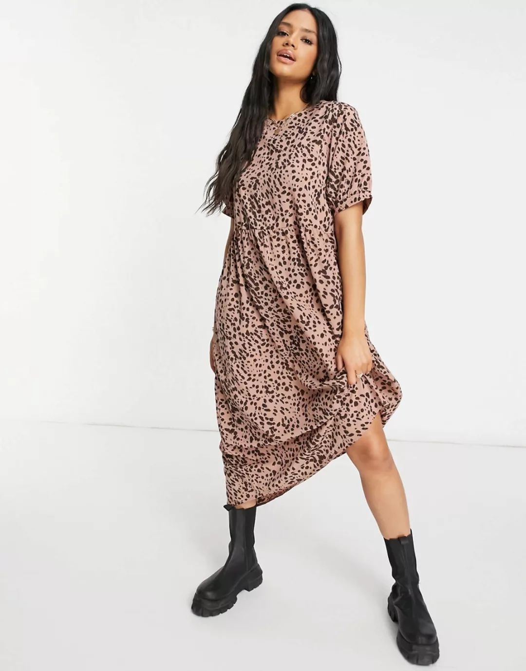 Missguided – Mini-Hängerkleid mit Puffärmeln in Rost mit Dalmatinermuster-O günstig online kaufen