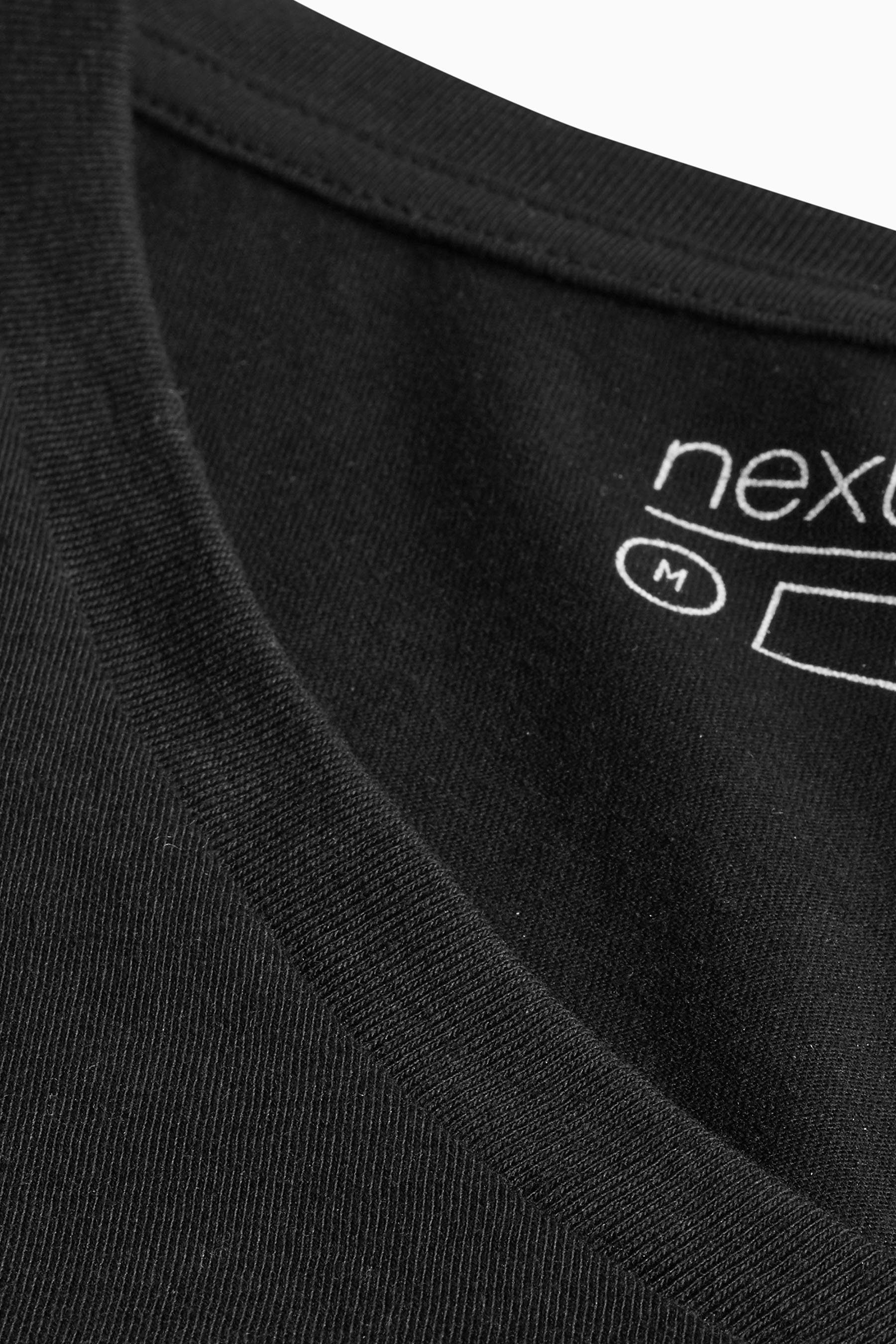 Next T-Shirt Essential T-Shirt mit V-Ausschnitt günstig online kaufen