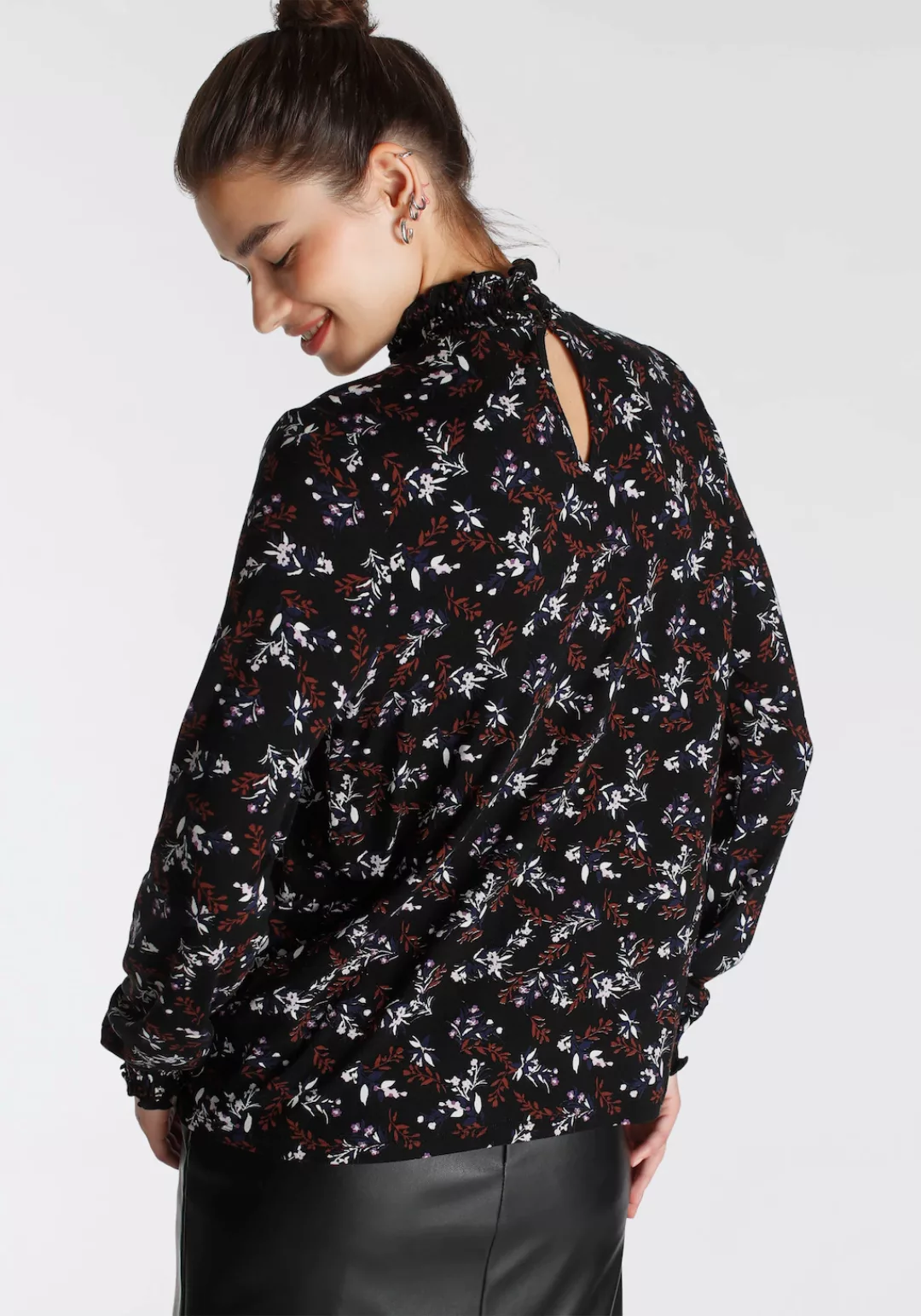 Tamaris Blusenshirt, mit elegantem Blumenprint günstig online kaufen