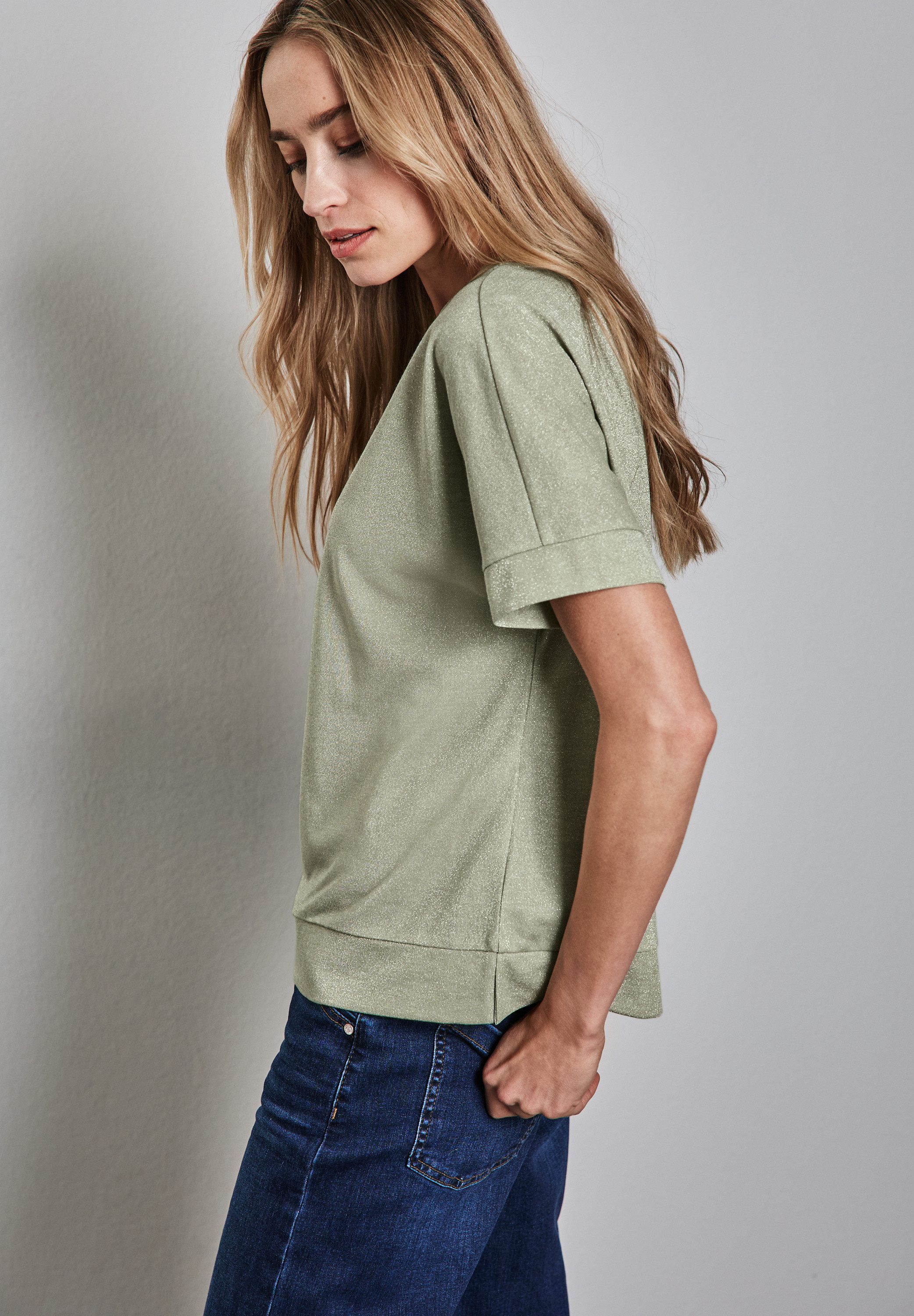 STREET ONE Rundhalsshirt, mit Seitlichen Einschlitzen am Saum günstig online kaufen