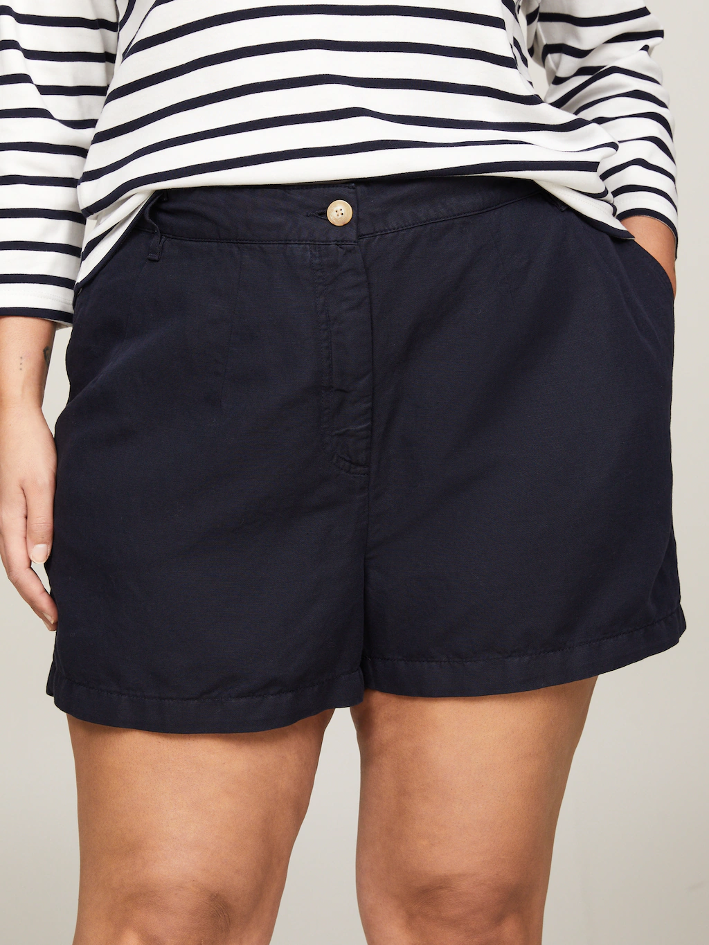 Tommy Hilfiger Curve Shorts "CRV SLIM COTTON LINEN SHORT", Große Größen günstig online kaufen