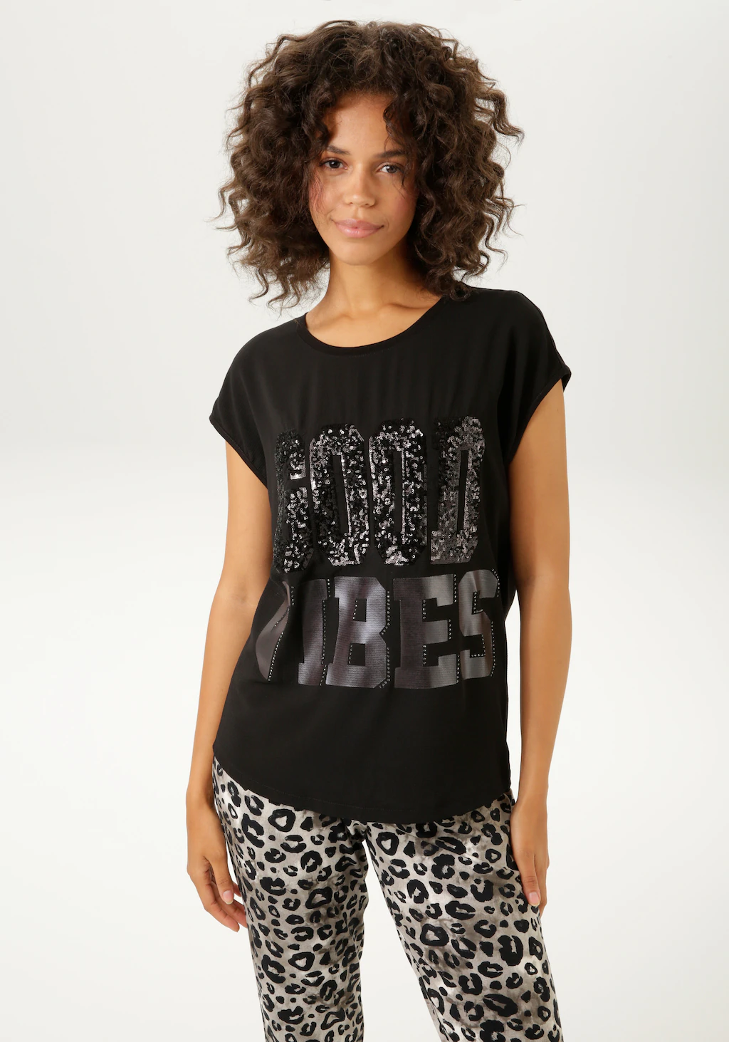 Aniston CASUAL Shirtbluse, mit Pailletten und Glitzersteinchen verziert - N günstig online kaufen