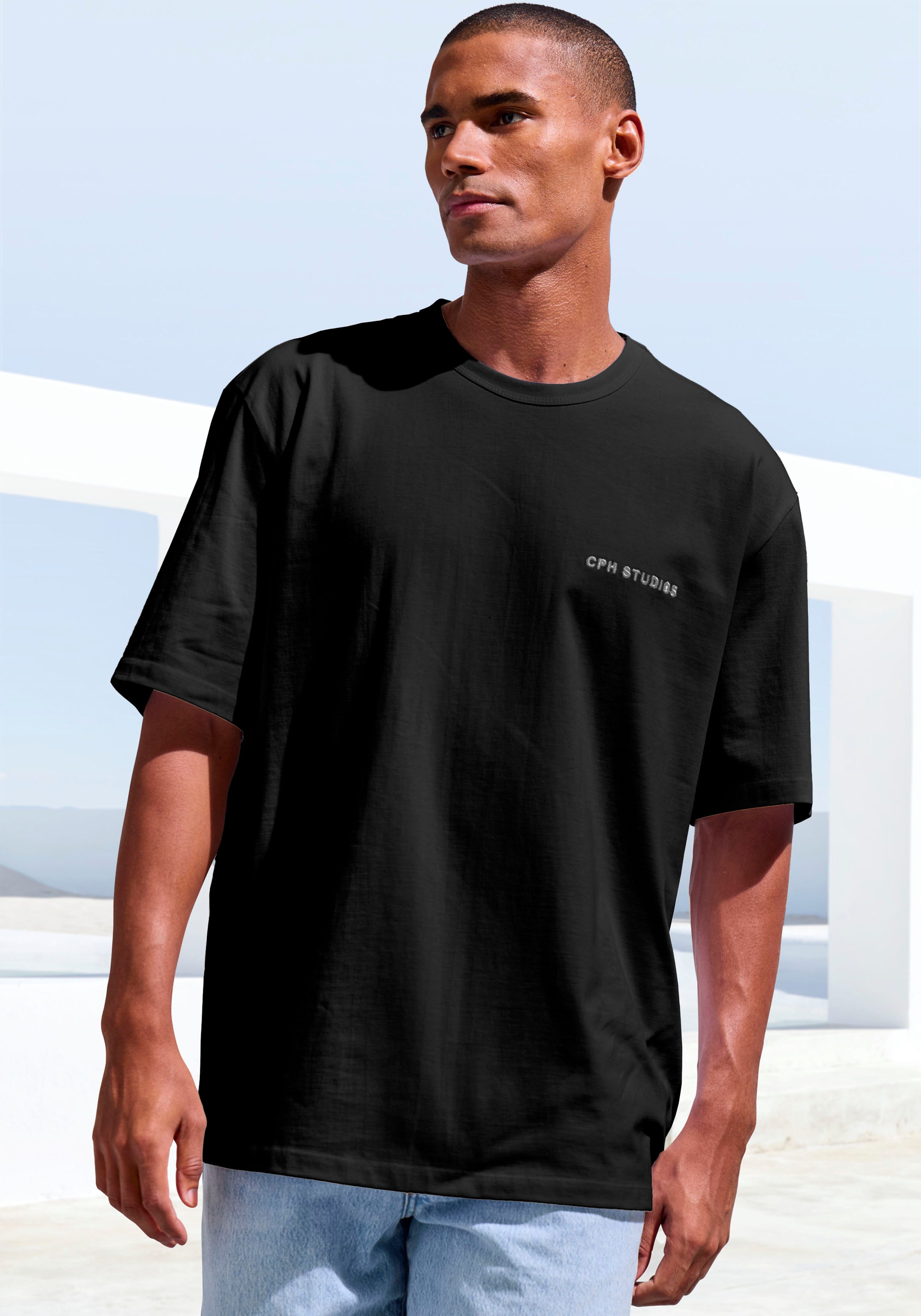Copenhagen Studios T-Shirt "mit hochwertiger Logostickerei", Loose-fit, Ove günstig online kaufen