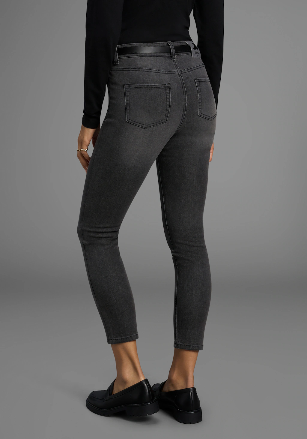 Arizona 7/8-Jeans "Shaping", eng anliegend, Röhrenjeans, Used-Waschung, Hig günstig online kaufen