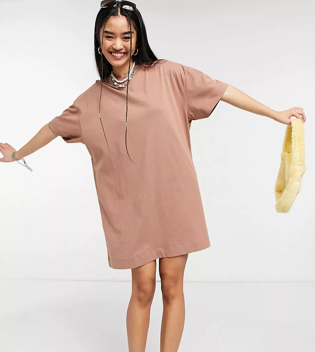 COLLUSION – Kurzärmliges Mini-T-Shirt-Kleid in Blassbraun günstig online kaufen