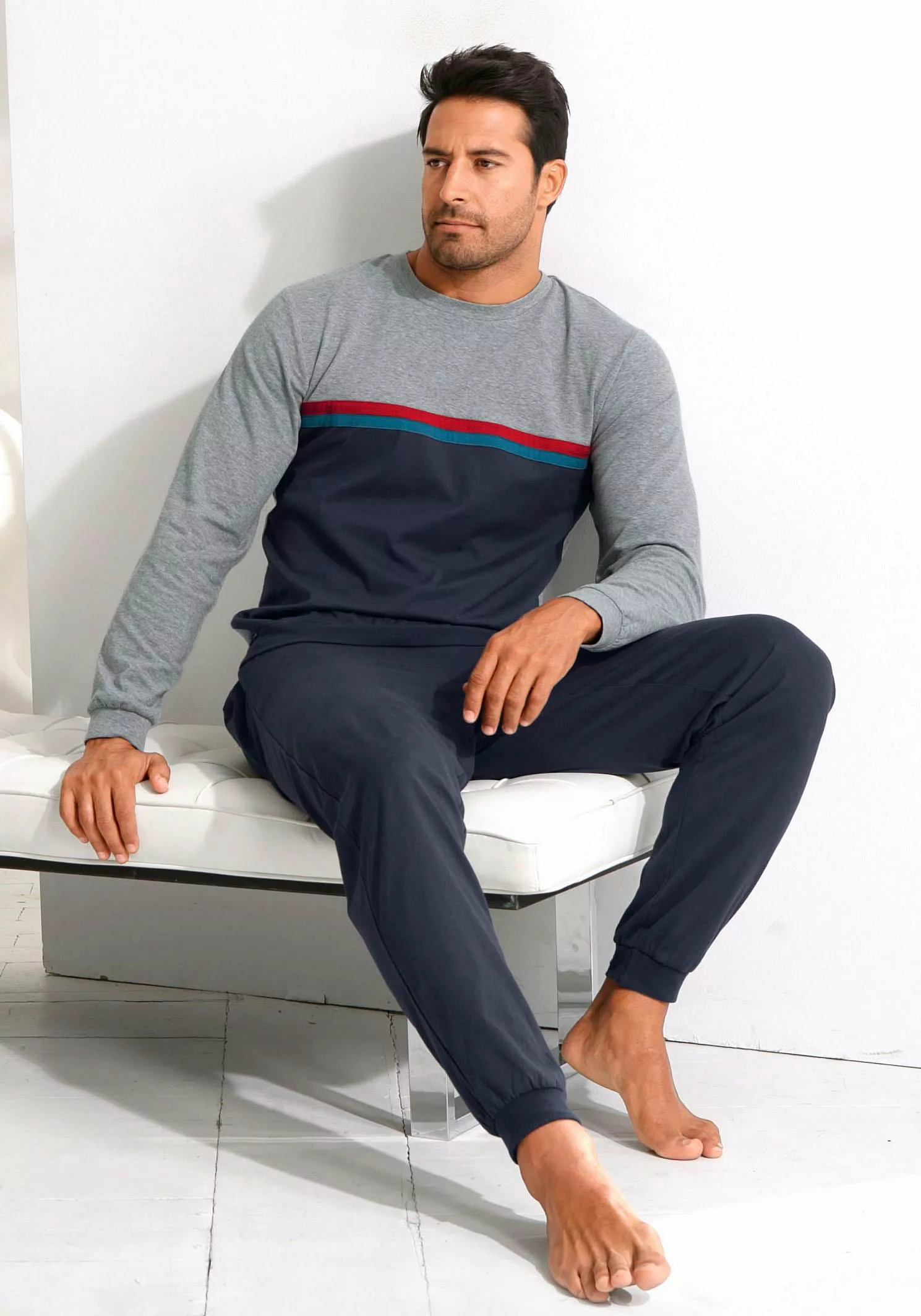 le jogger Pyjama, (2 tlg., 1 Stück), in langer Form mit kontrastfarbenen St günstig online kaufen