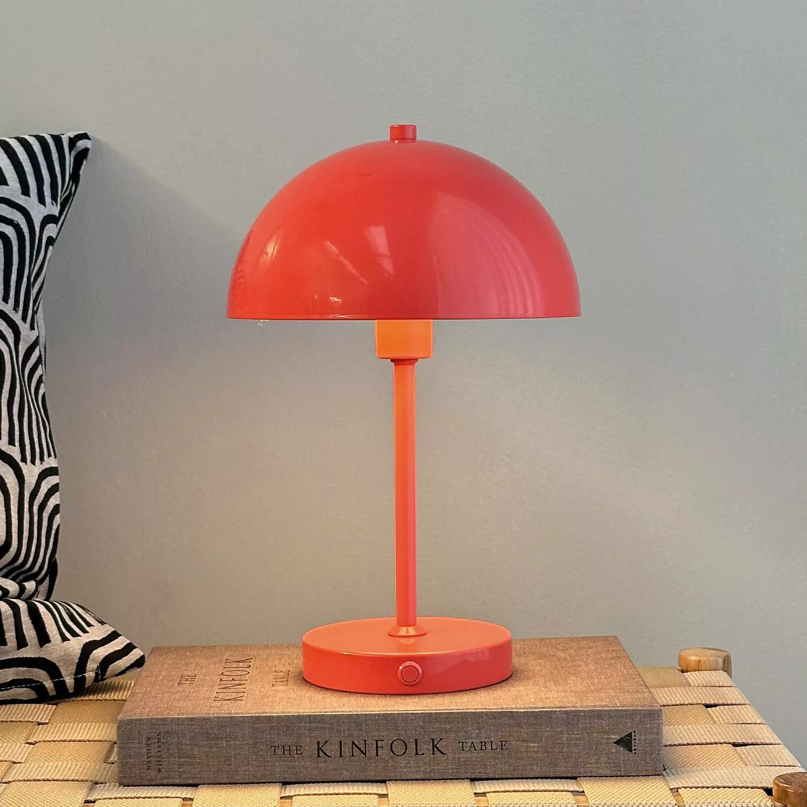 Dyberg Larsen Stockholm Akku-Tischlampe, melonenrot günstig online kaufen