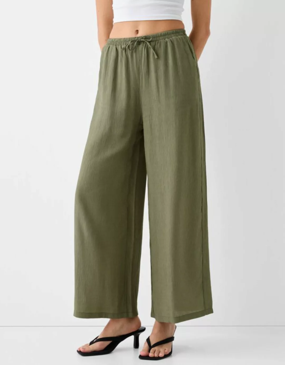 Bershka Culotte-Hose Aus Crêpe Damen M Khaki günstig online kaufen