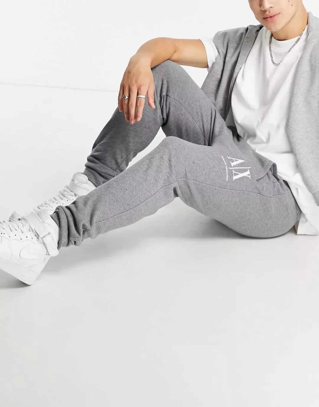 Armani Exchange – Icon – Jogginghose in Grau mit Logo günstig online kaufen