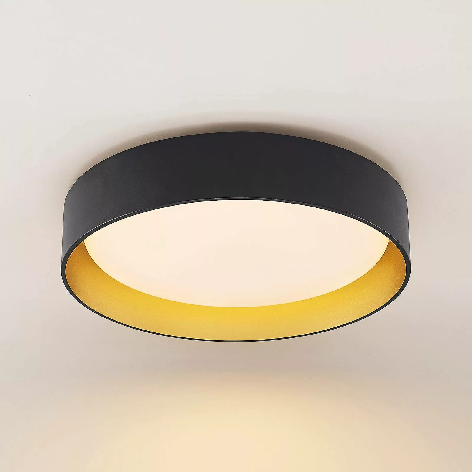 Lindby Gracjan LED-Deckenleuchte CCT schwarz gold günstig online kaufen