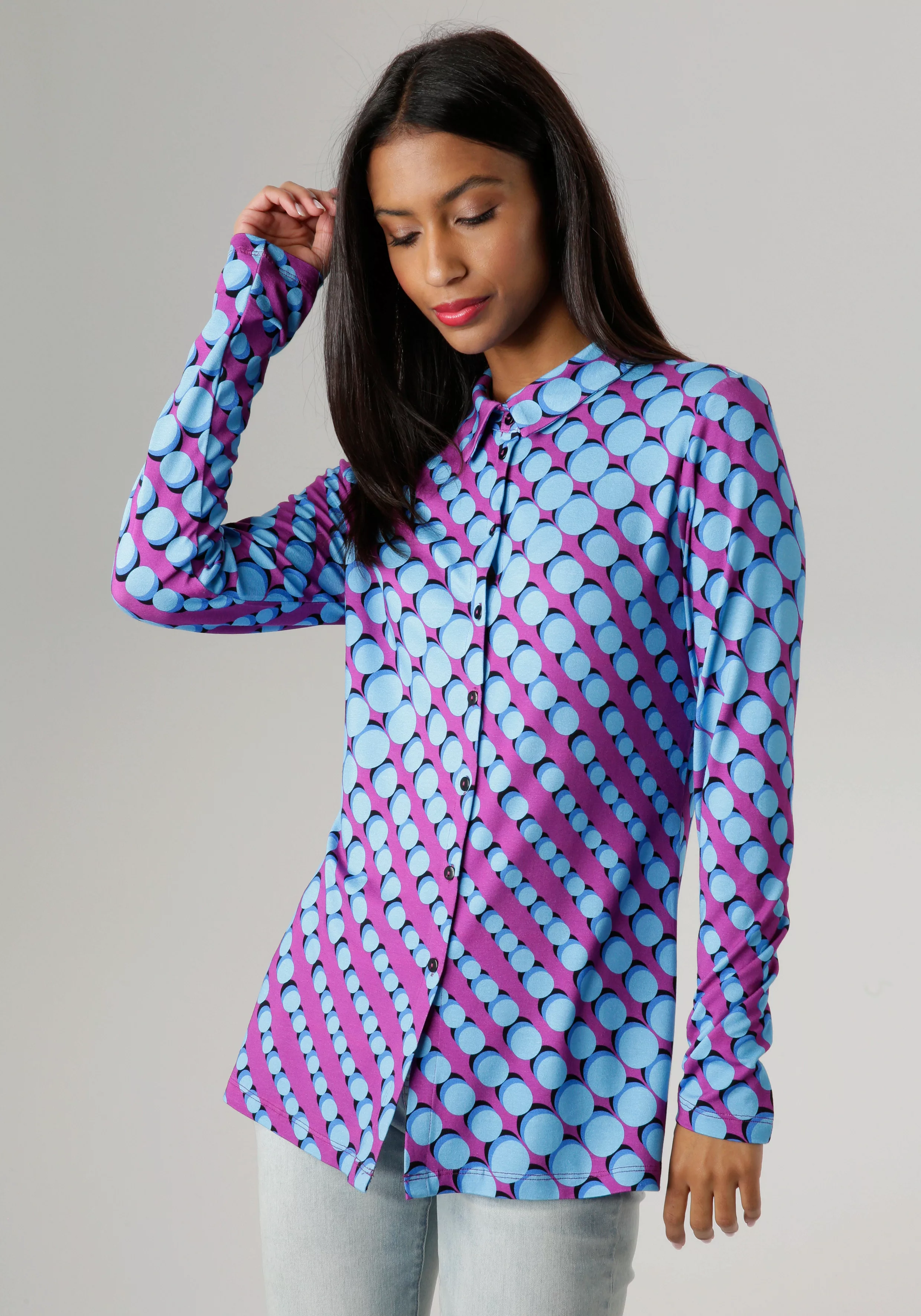 Aniston SELECTED Hemdbluse, aus elastischem Jersey, mit retro Punktedruck günstig online kaufen