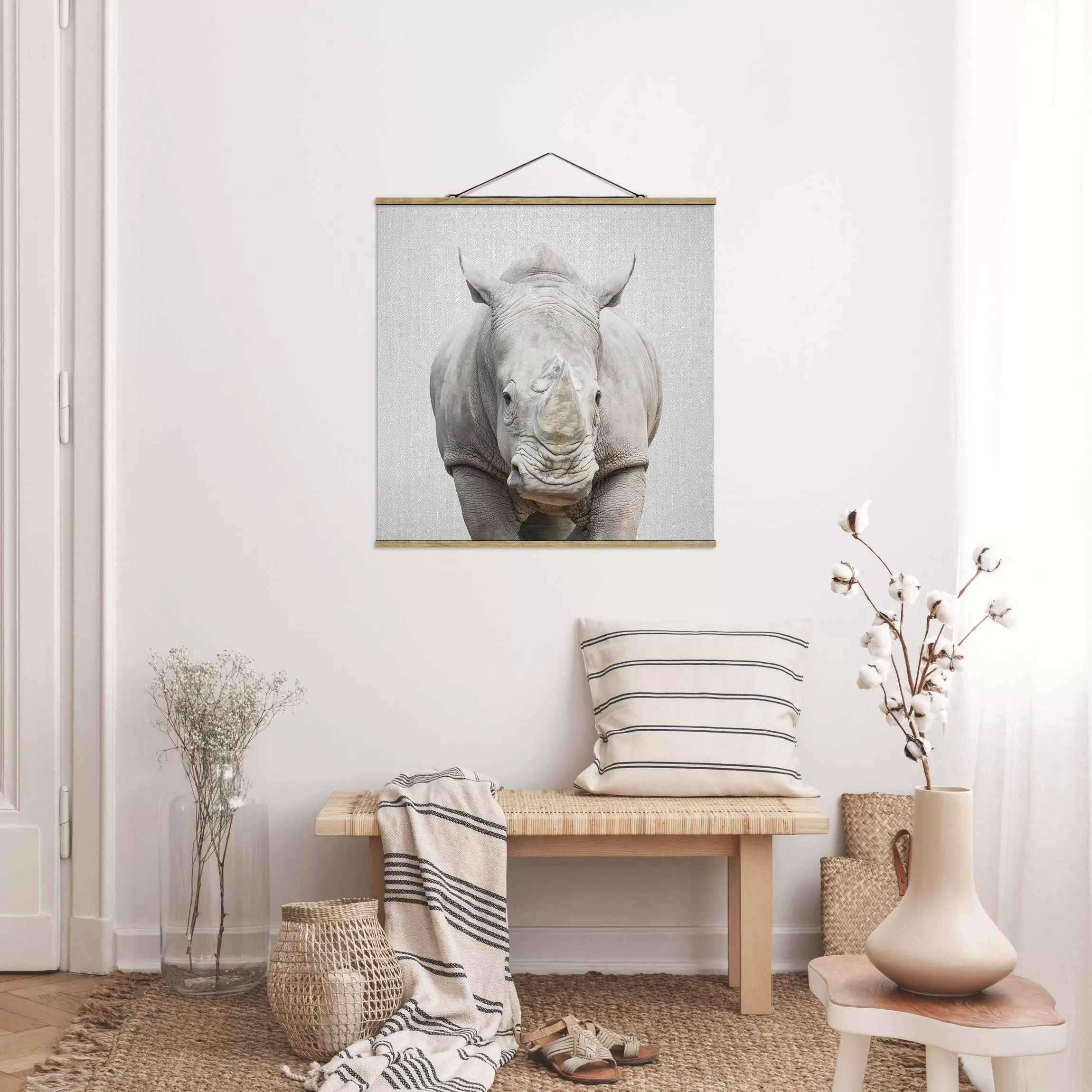 Stoffbild mit Posterleisten Nashorn Nora günstig online kaufen