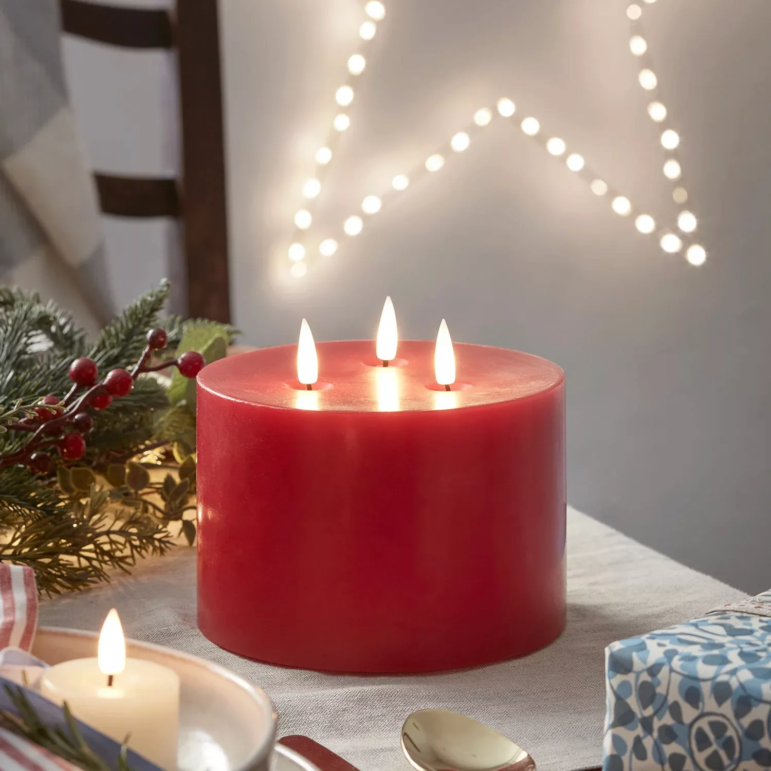 TruGlow® dreidochtige LED Kerze rot günstig online kaufen