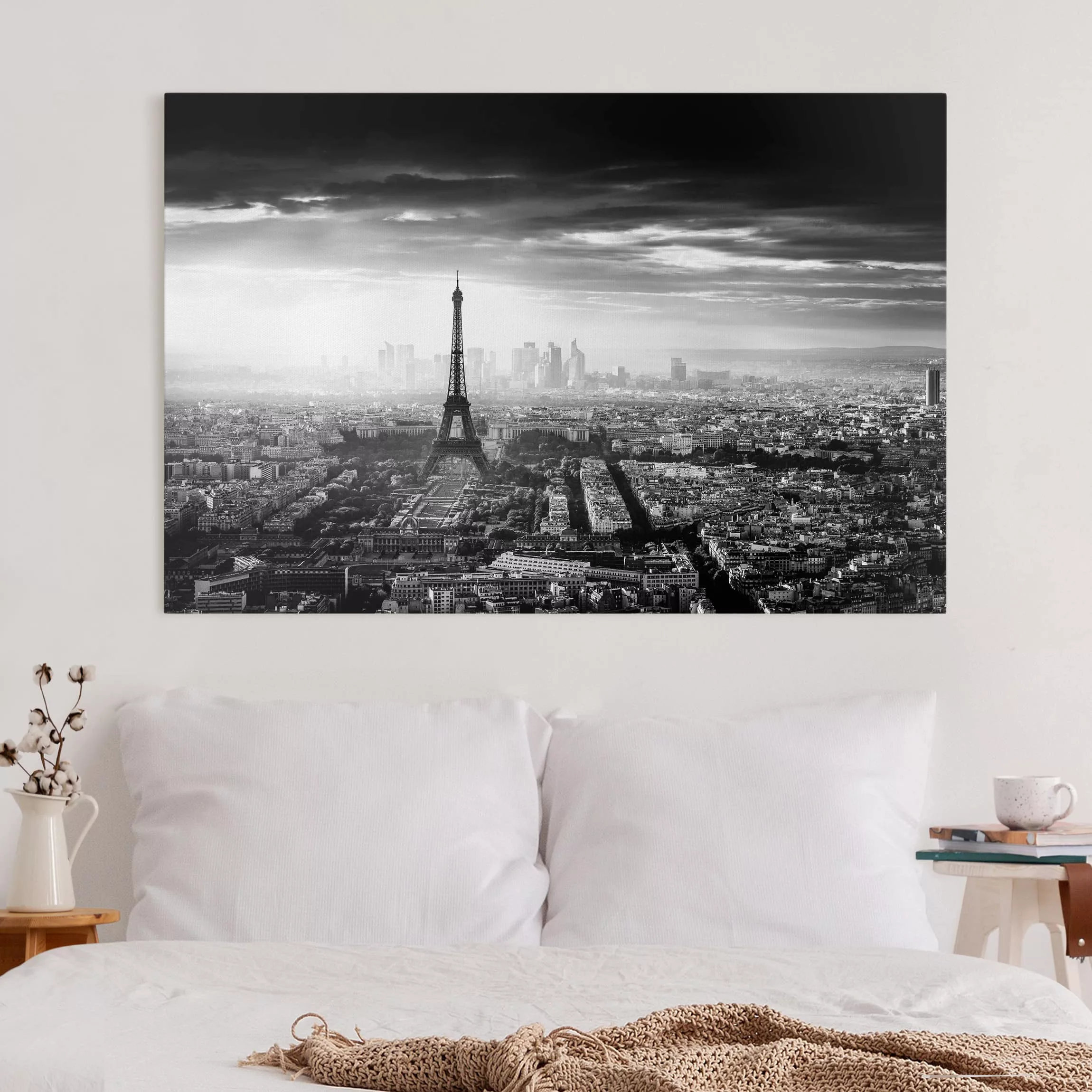 Leinwandbild Schwarz-Weiß - Querformat Der Eiffelturm von Oben Schwarz-weiß günstig online kaufen
