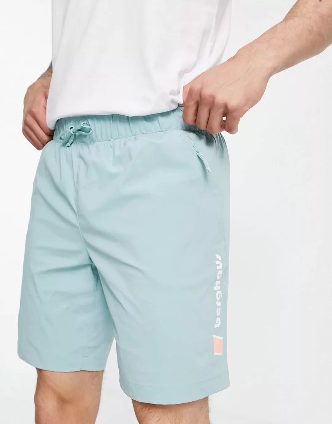 Berghaus – Attenders – Shorts in Hellblau günstig online kaufen