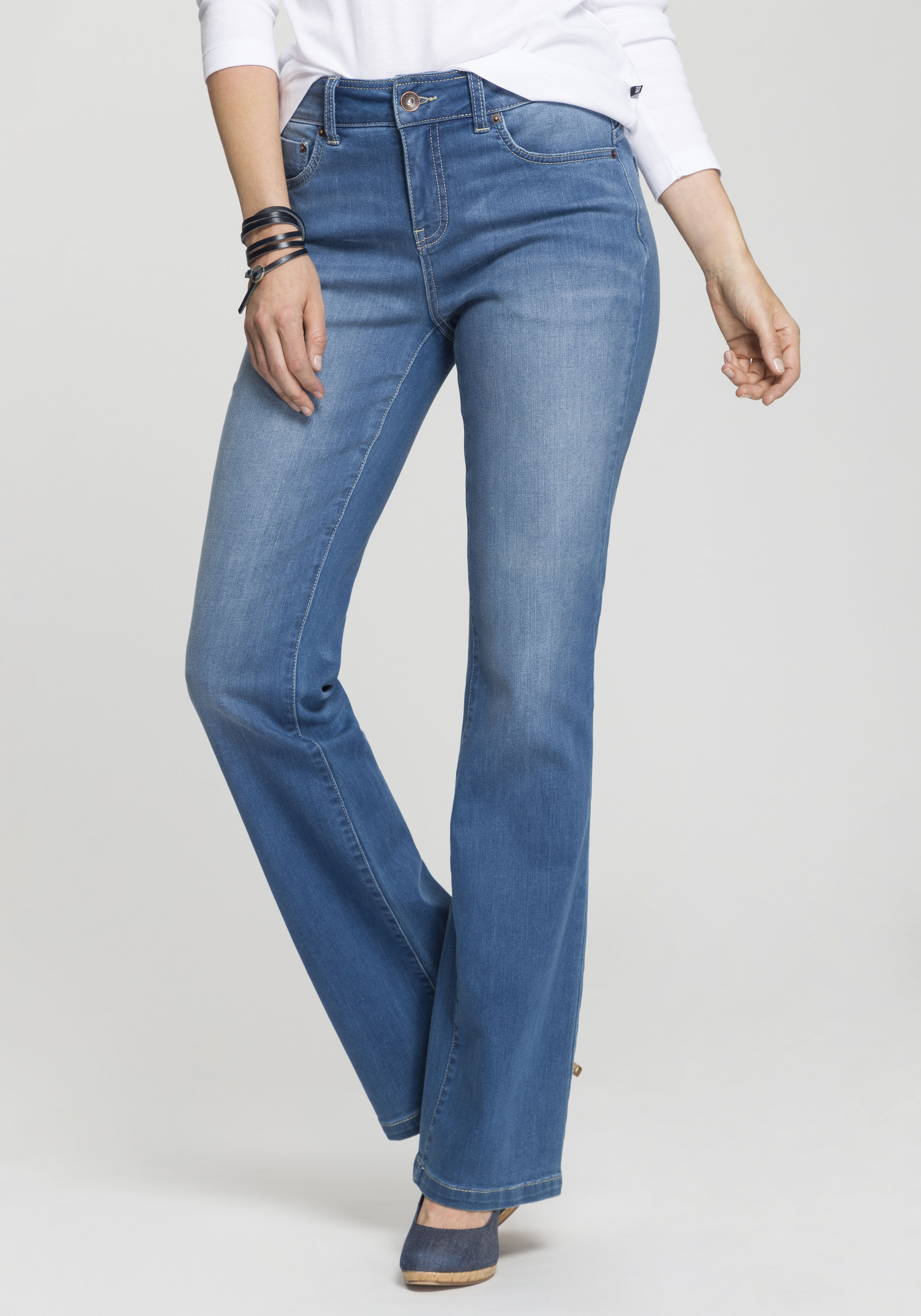 H.I.S Bootcut-Jeans "High-Waist", wassersparende Produktion durch OZON WASH günstig online kaufen