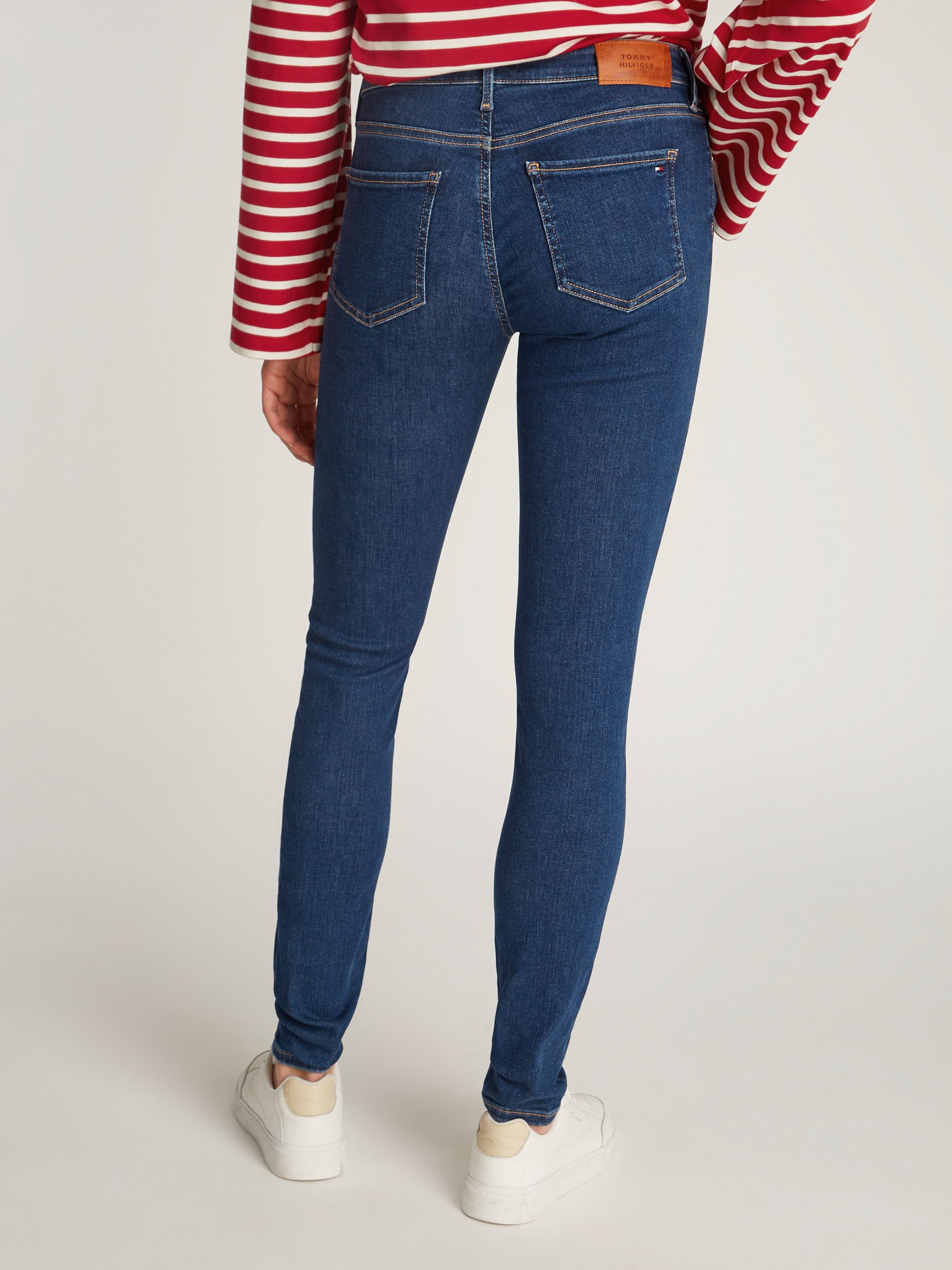Tommy Hilfiger Skinny-fit-Jeans "COMO Skinny RW ACE mit Logo-Badge und knöc günstig online kaufen