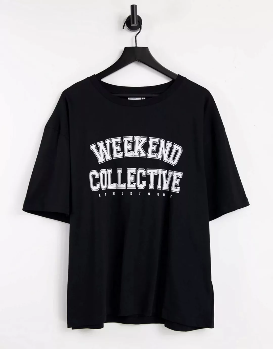 ASOS – Weekend Collective Curve – Oversize-T-Shirt mit College-Print in Sch günstig online kaufen