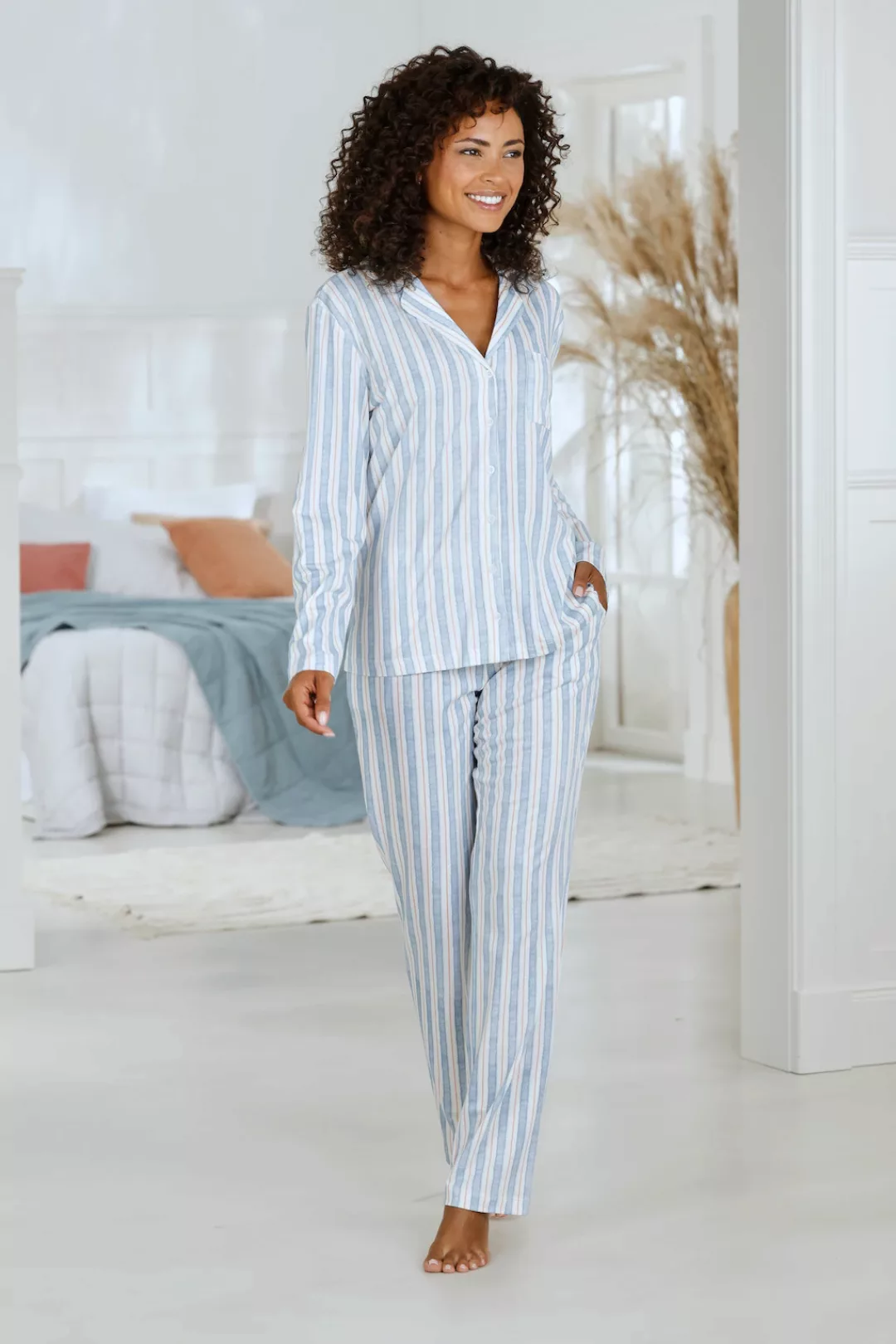 Vivance Dreams Pyjama, (2 tlg.), mit durchgehender Knopfleiste günstig online kaufen