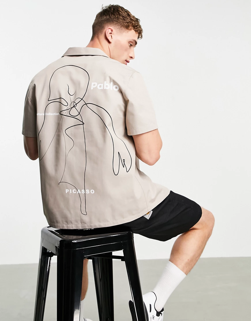 ASOS DESIGN – Pablo Picasso – Lockeres Hemd in Beige-Neutral günstig online kaufen