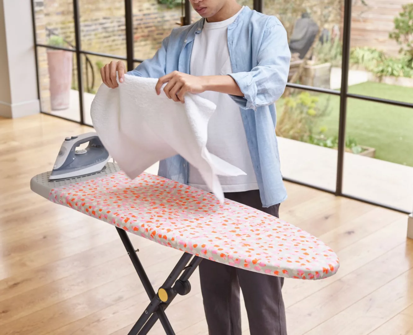 Joseph Joseph Bügelbrett »Glide Ironing Board - Pfirsichblüte«, separate Au günstig online kaufen